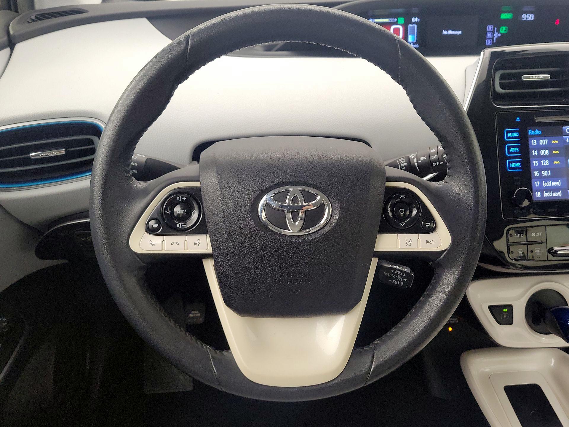 Thumbnail: 2017 Toyota Prius - 10