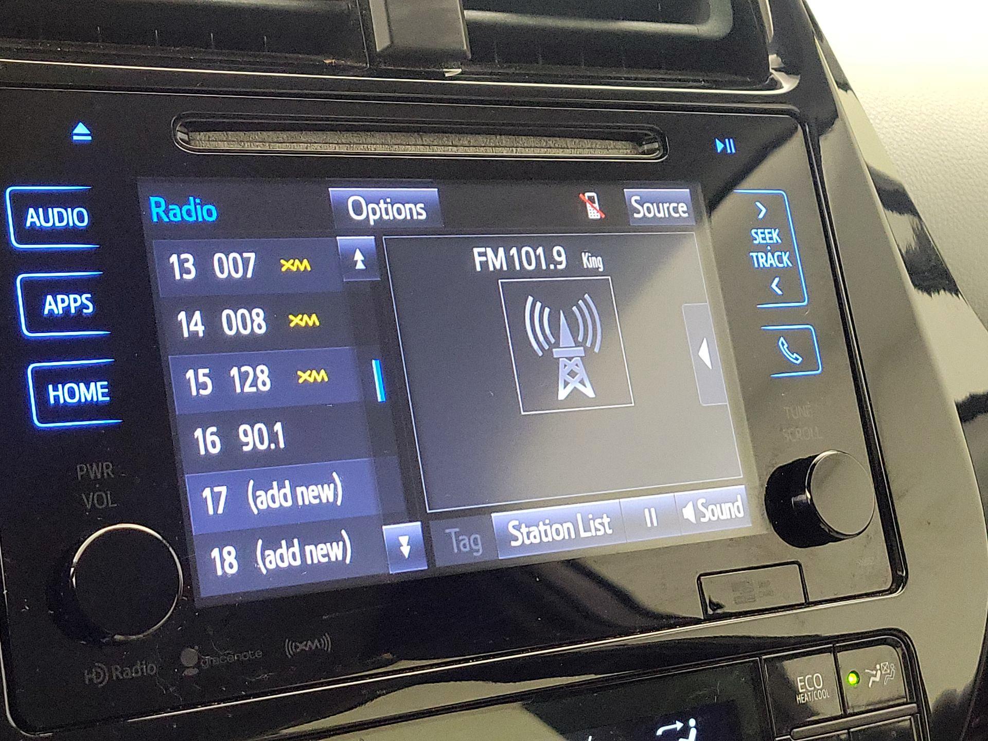 Thumbnail: 2017 Toyota Prius - 15