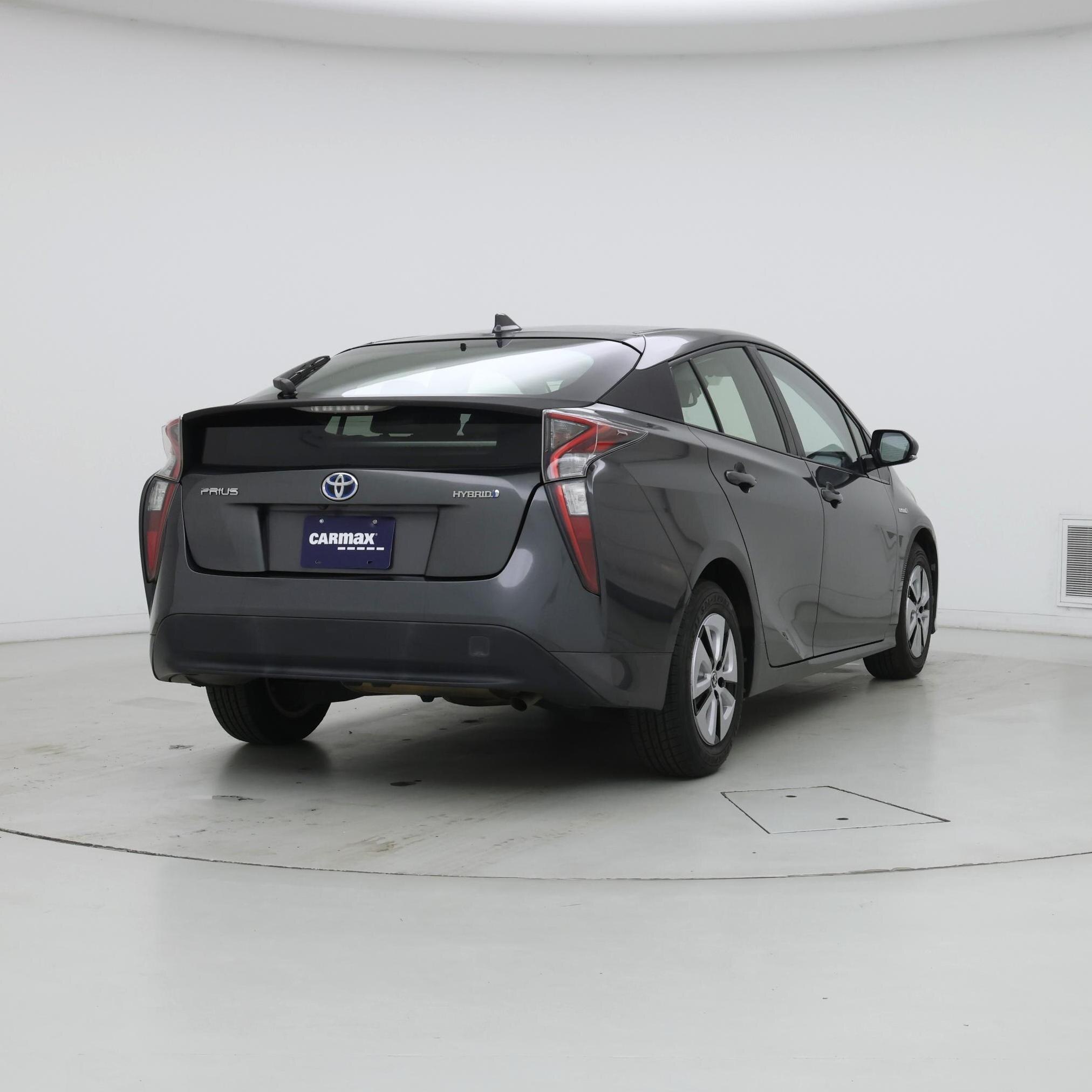 Thumbnail: 2017 Toyota Prius - 8