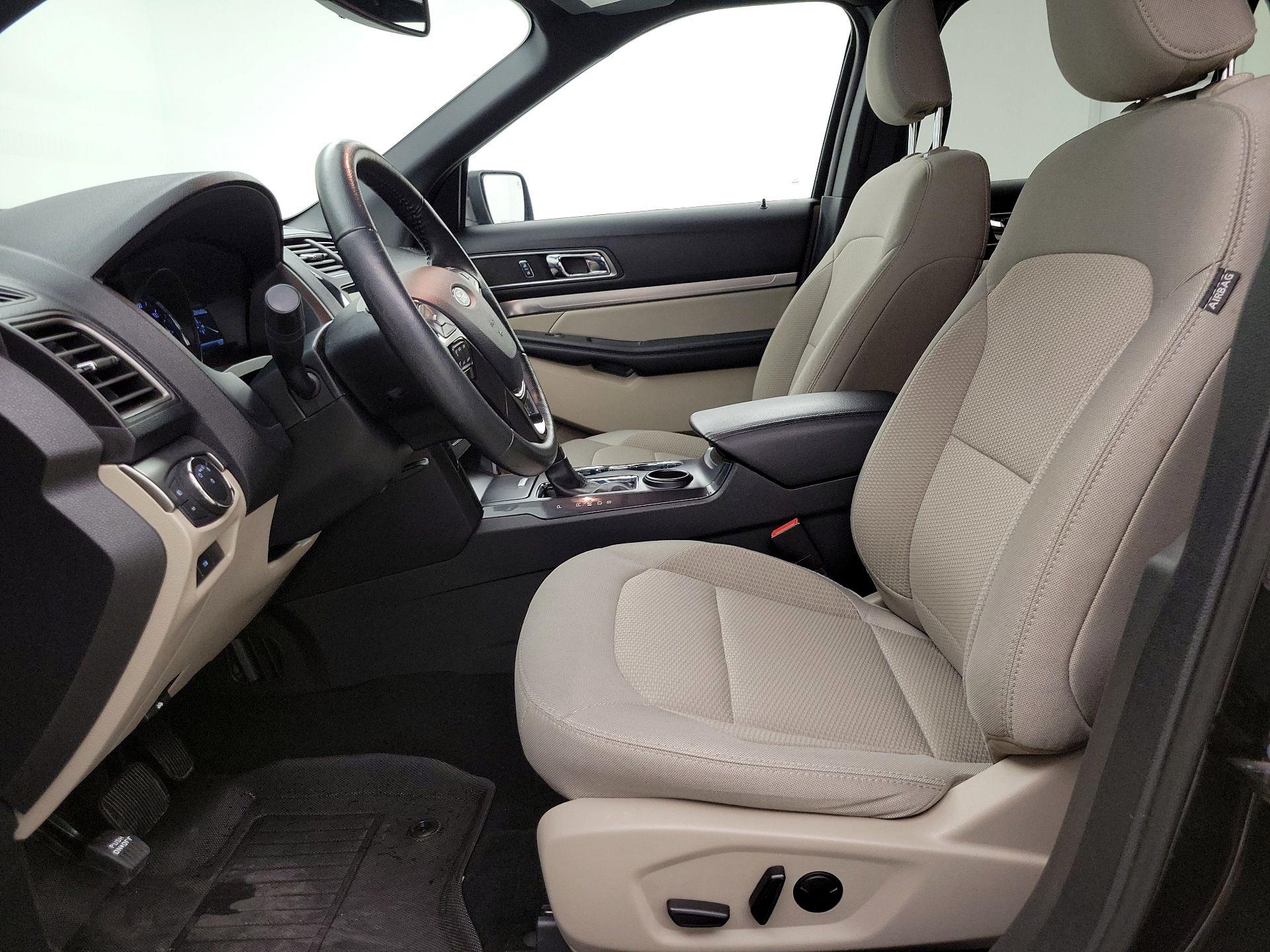 Thumbnail: 2019 Ford Explorer - 11