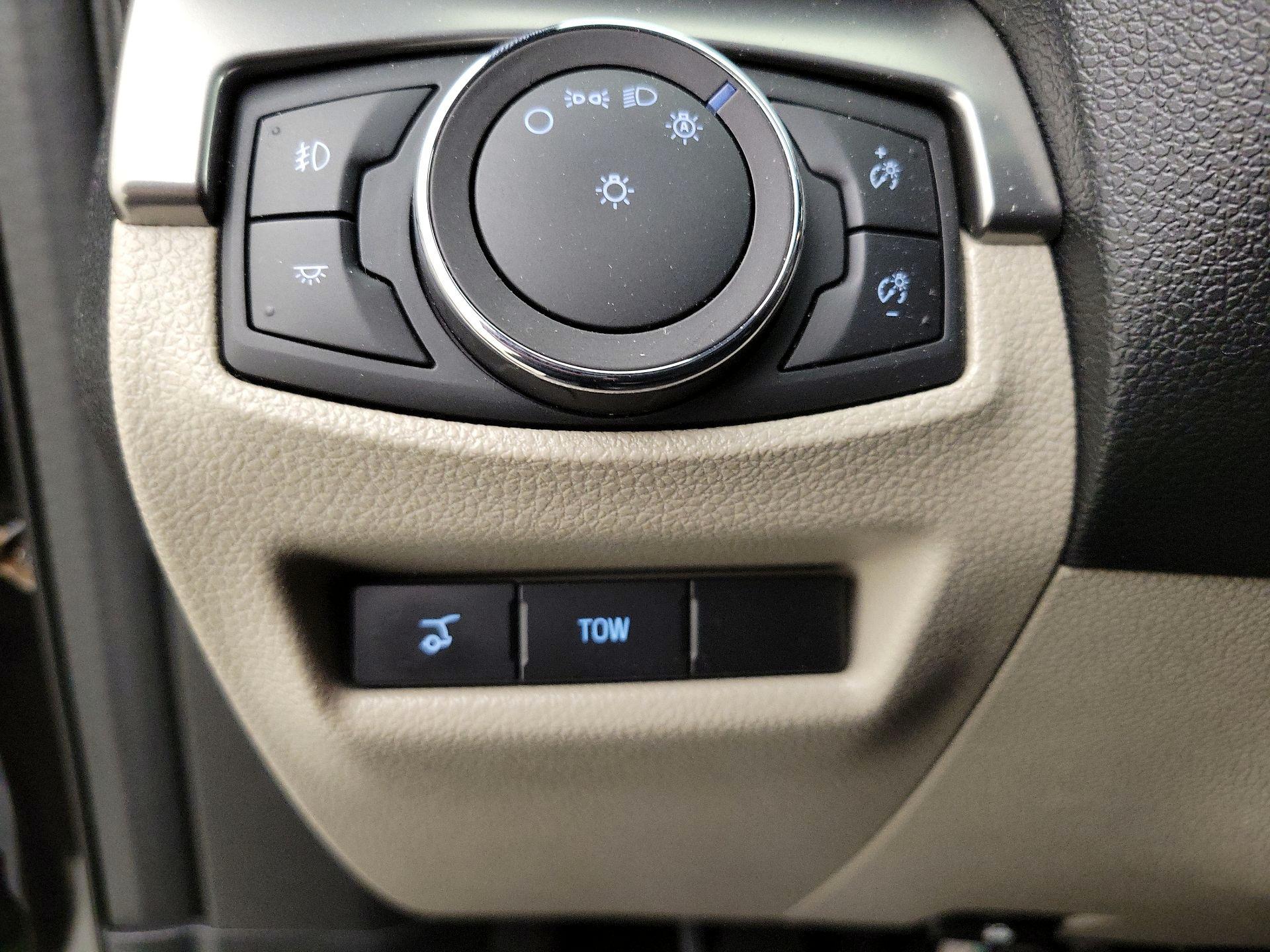 Thumbnail: 2019 Ford Explorer - 13