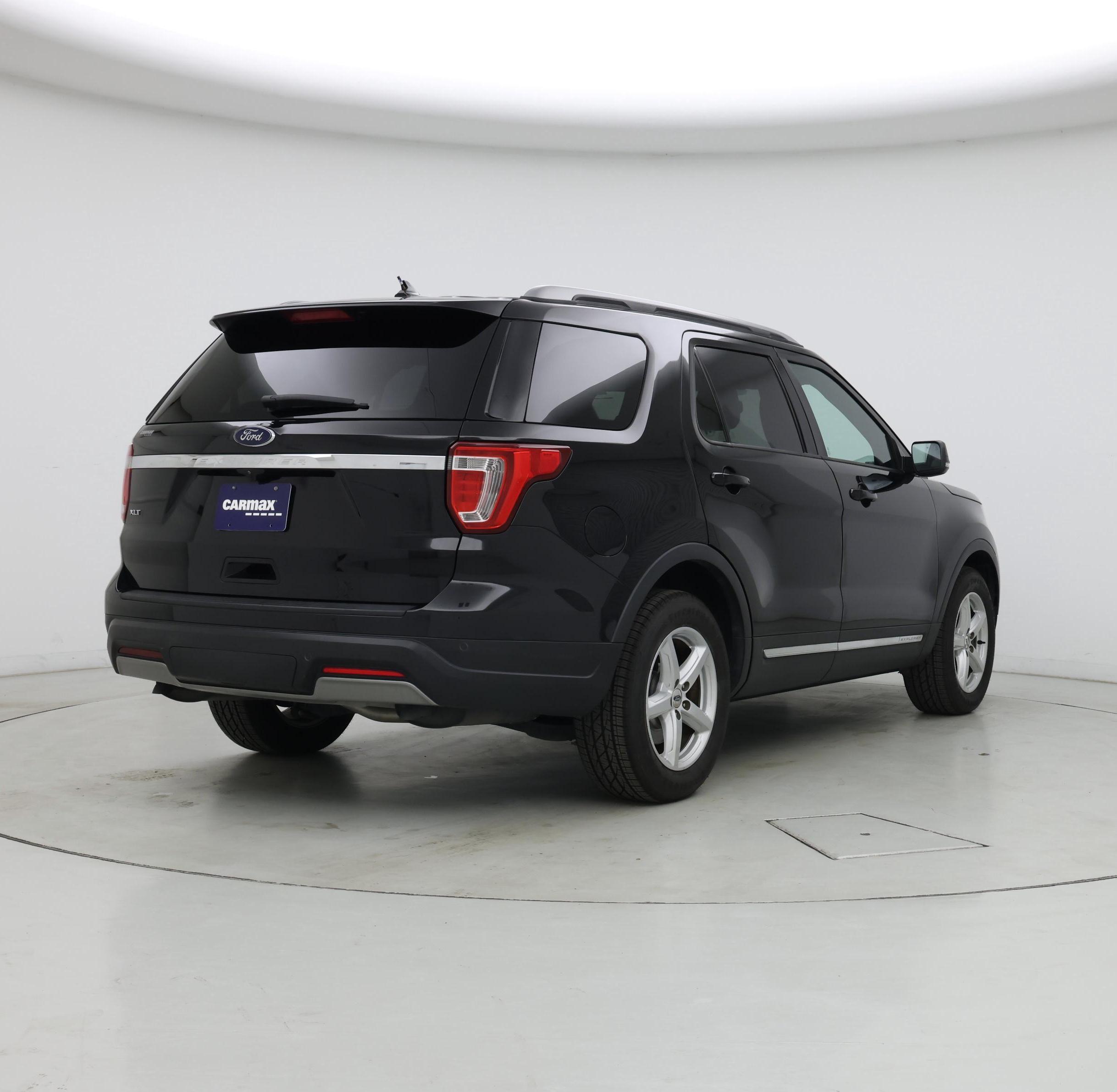 Thumbnail: 2019 Ford Explorer - 8