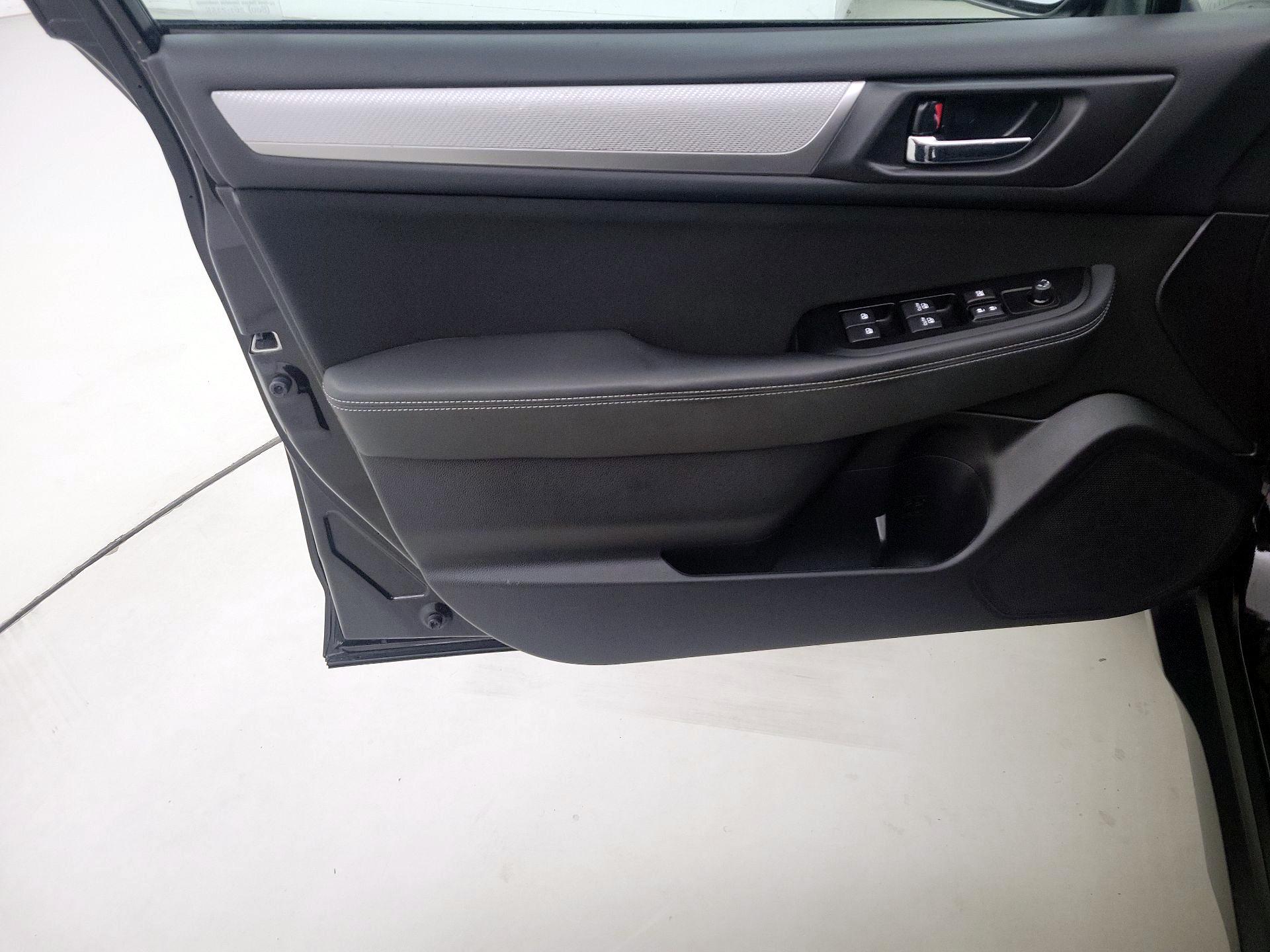 Thumbnail: 2017 Subaru Outback - 12