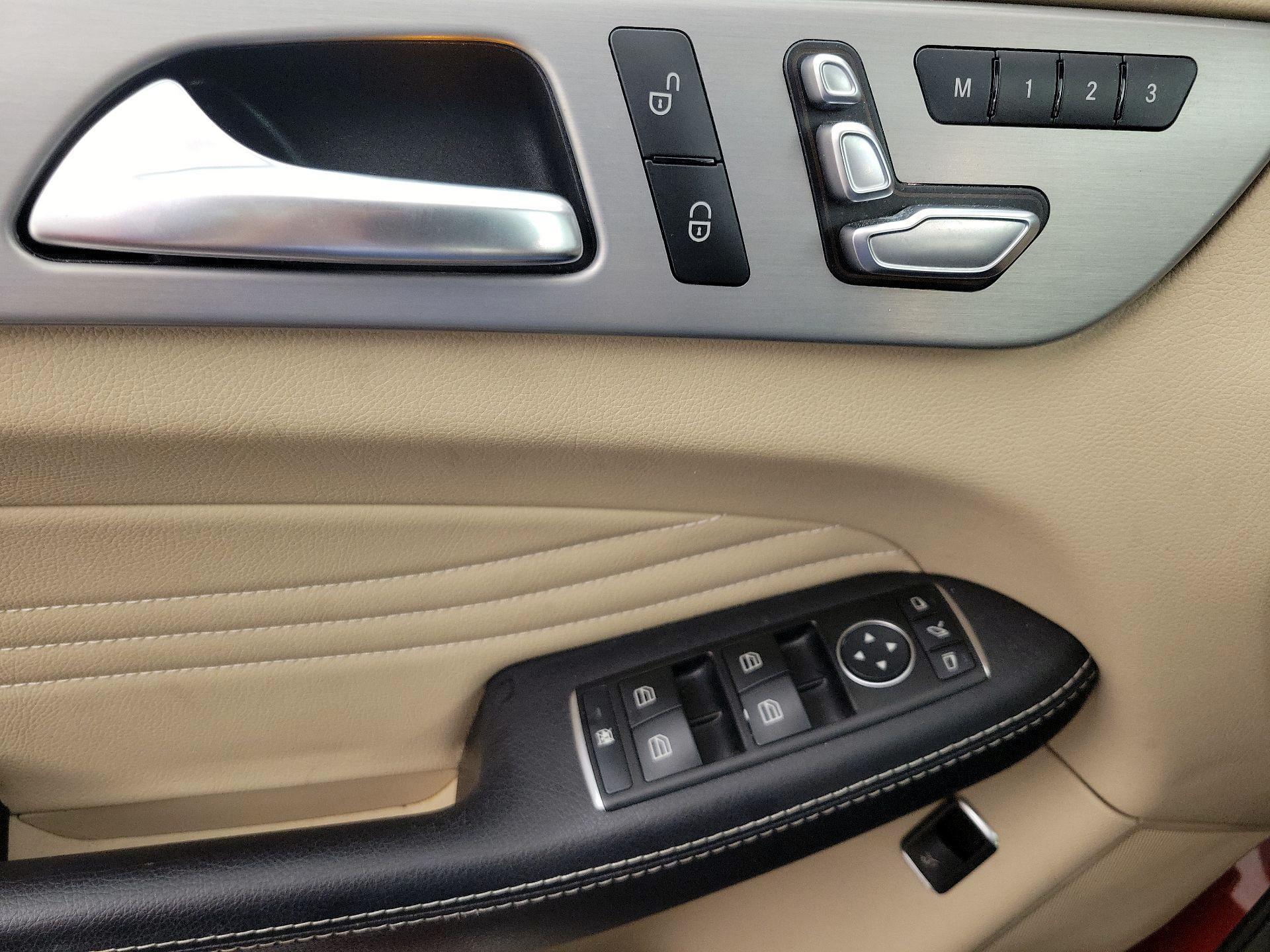 Thumbnail: 2017 Mercedes-Benz GLE - 12