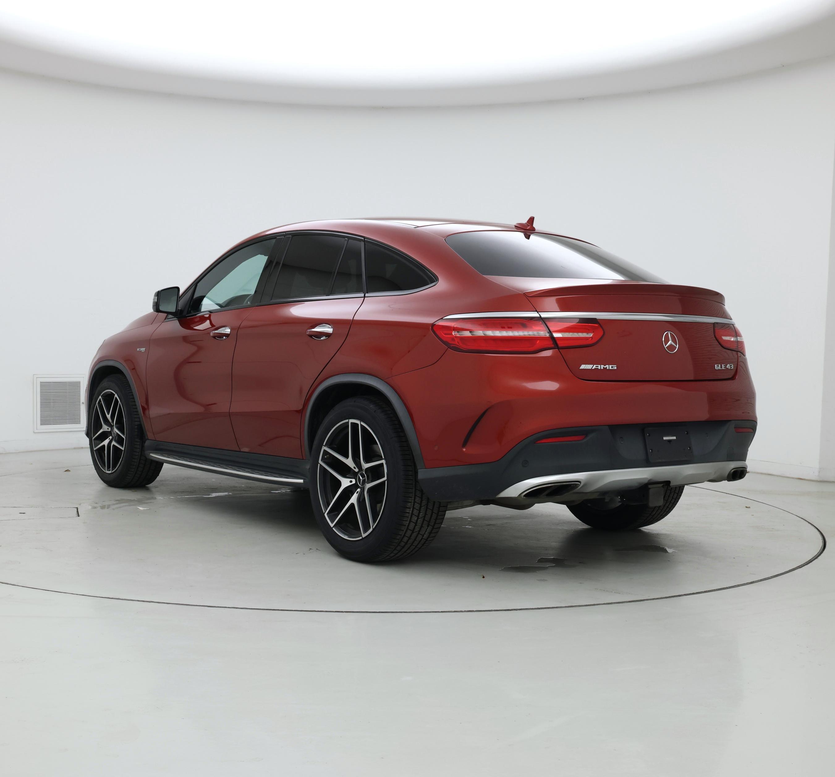 Thumbnail: 2017 Mercedes-Benz GLE - 2