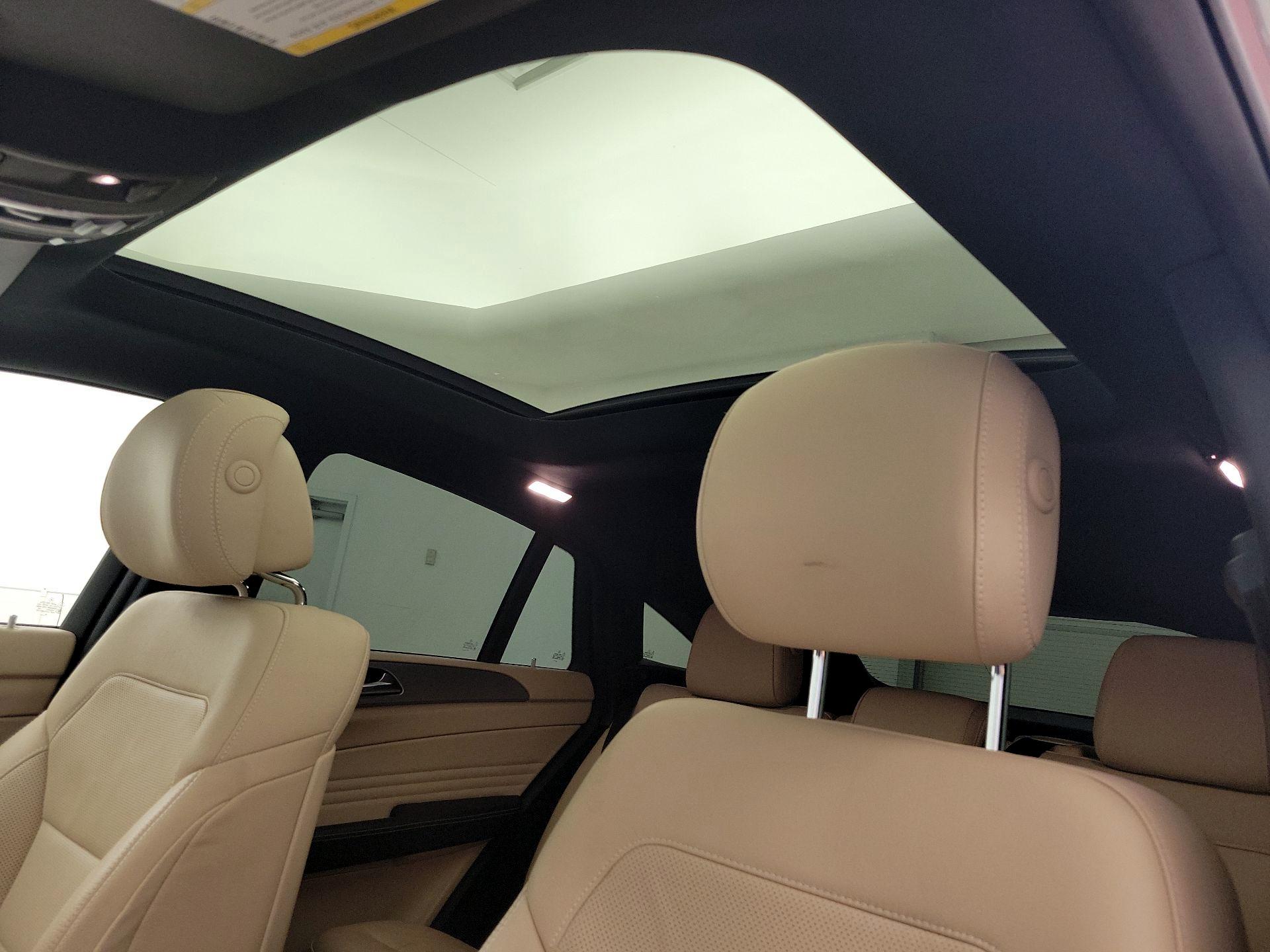 Thumbnail: 2017 Mercedes-Benz GLE - 20