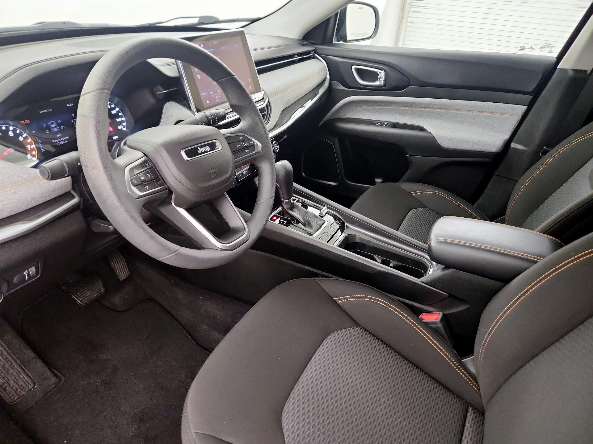 Thumbnail: 2022 Jeep Compass - 9