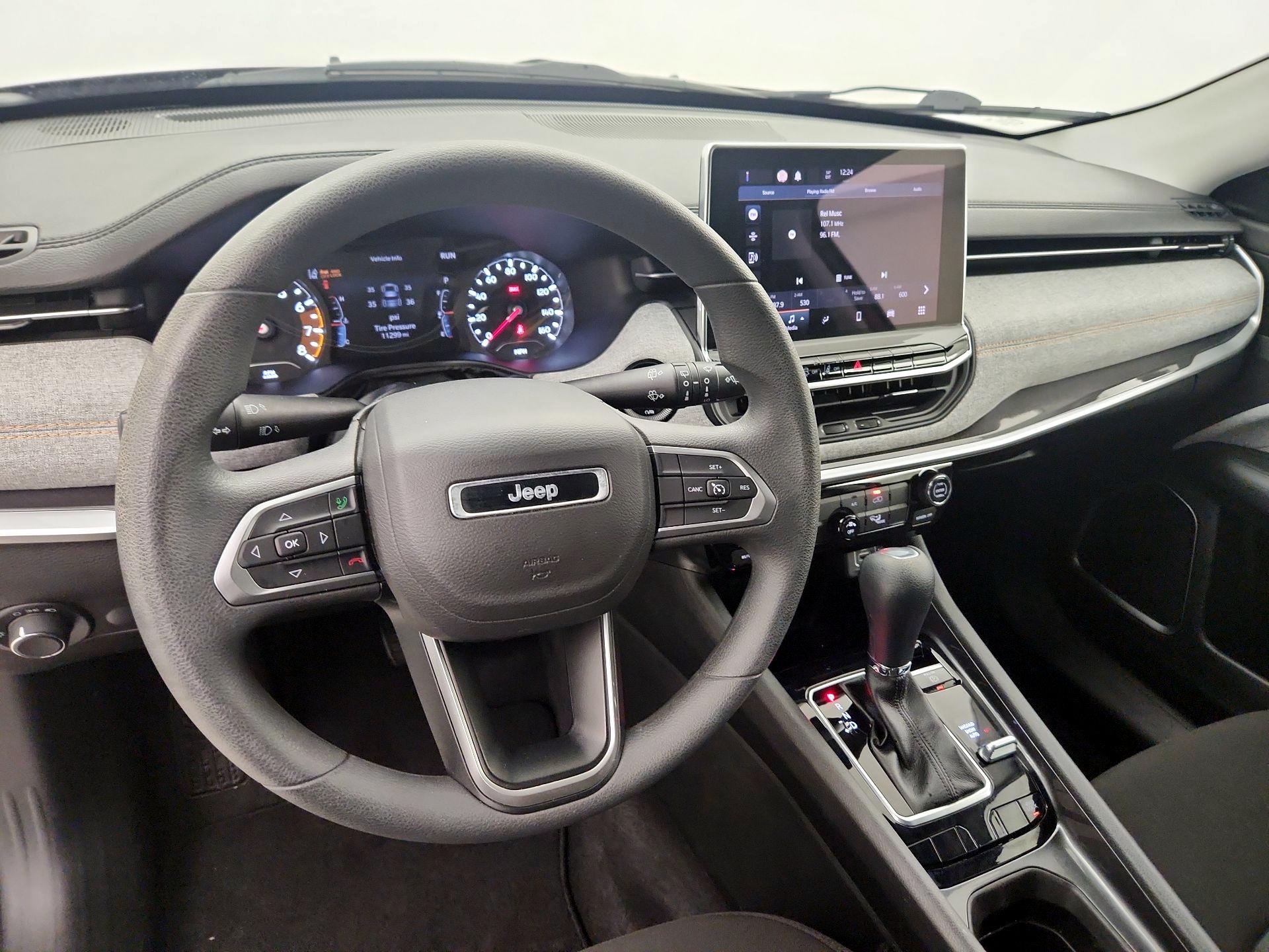 Thumbnail: 2022 Jeep Compass - 8