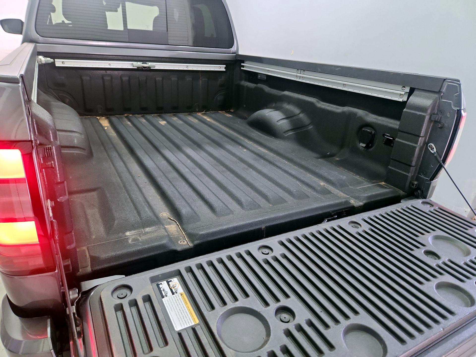 Thumbnail: 2023 Nissan Frontier - 20