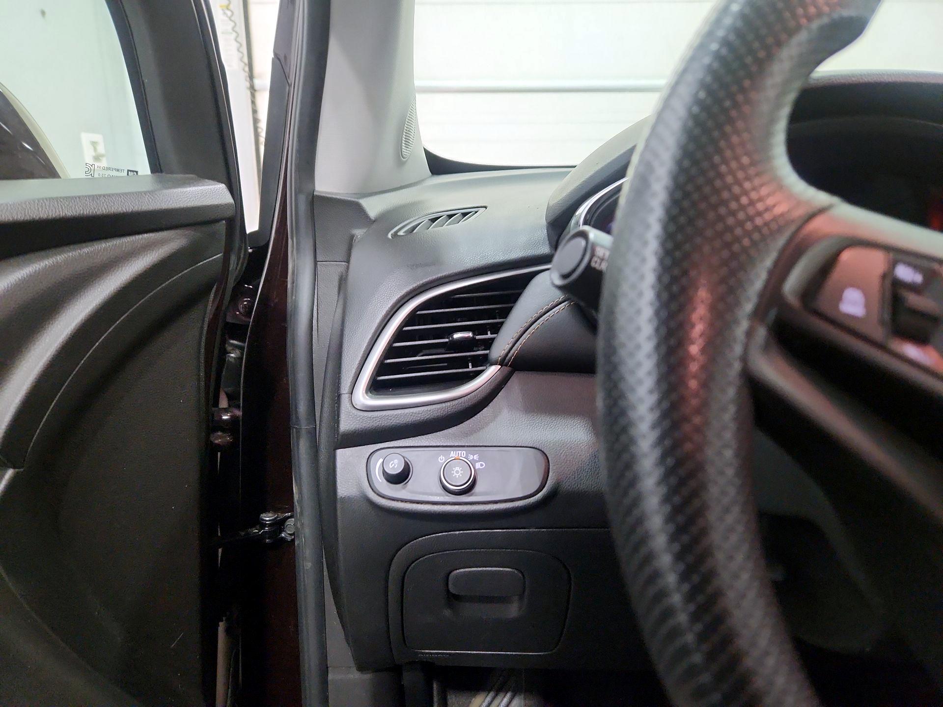 Thumbnail: 2020 Chevrolet Trax - 13