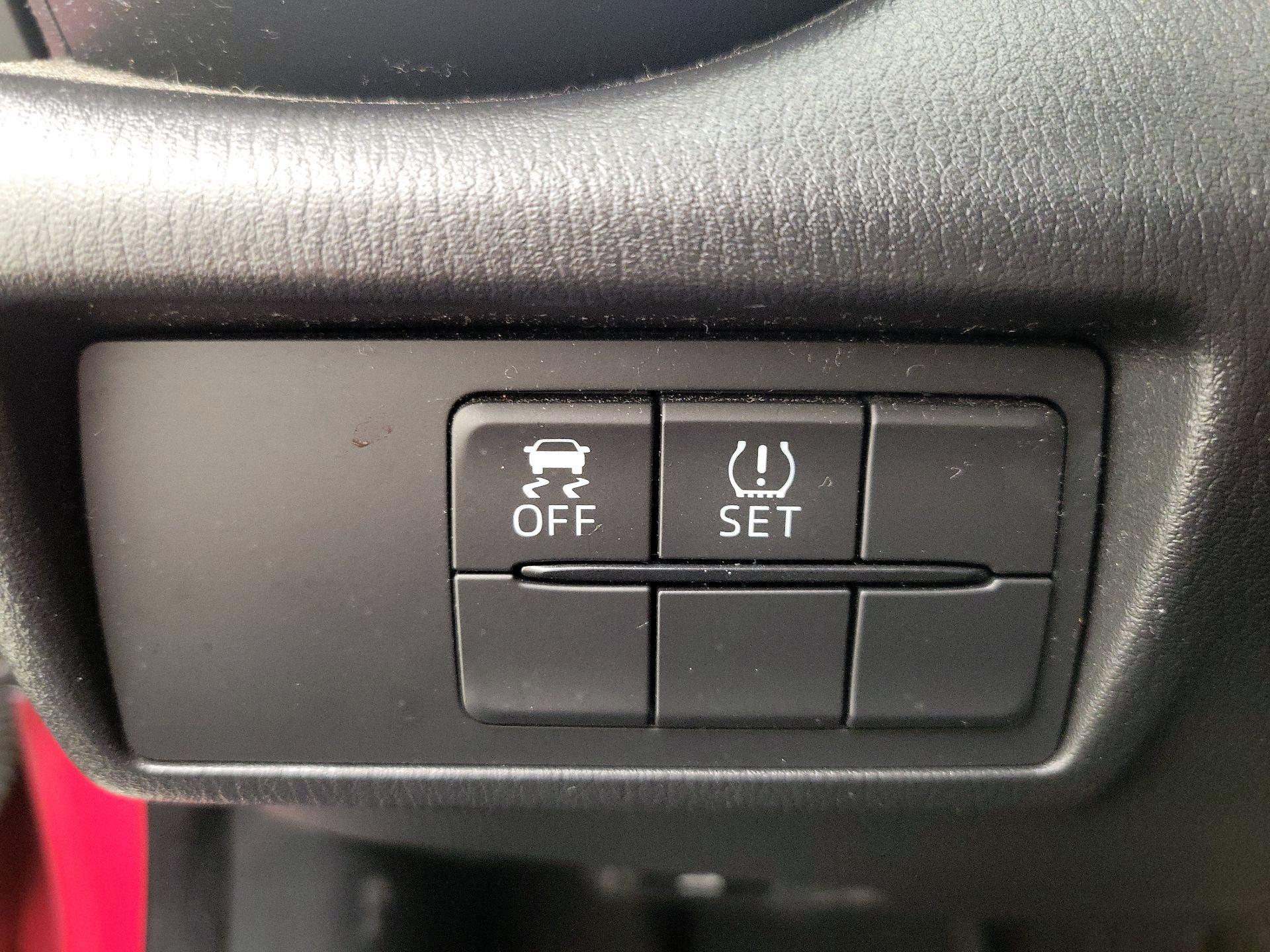 Thumbnail: 2017 Fiat 124 Spider - 13