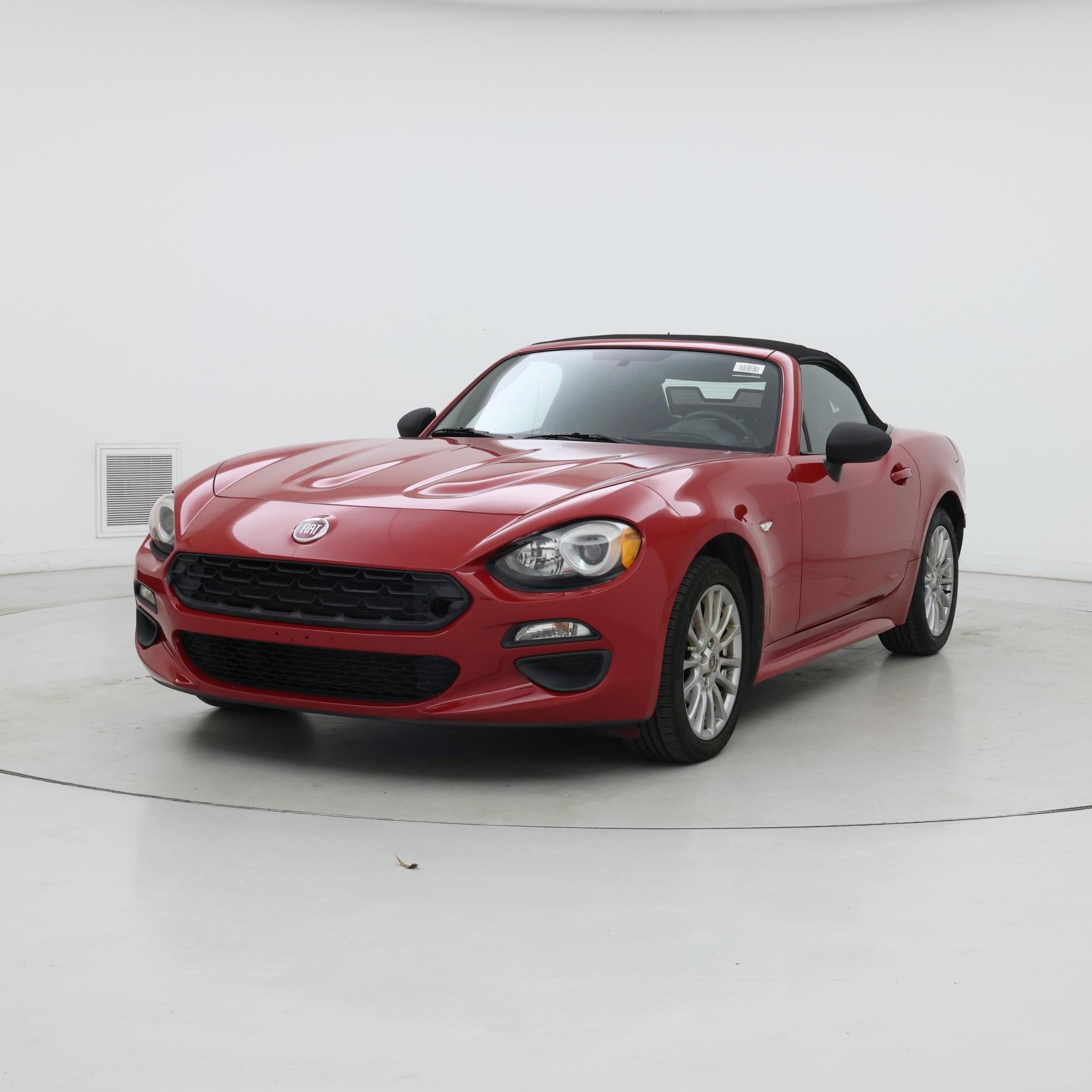 Thumbnail: 2017 Fiat 124 Spider - 4