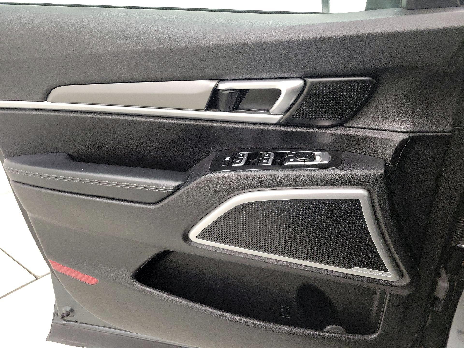 Thumbnail: 2020 Kia Telluride - 12