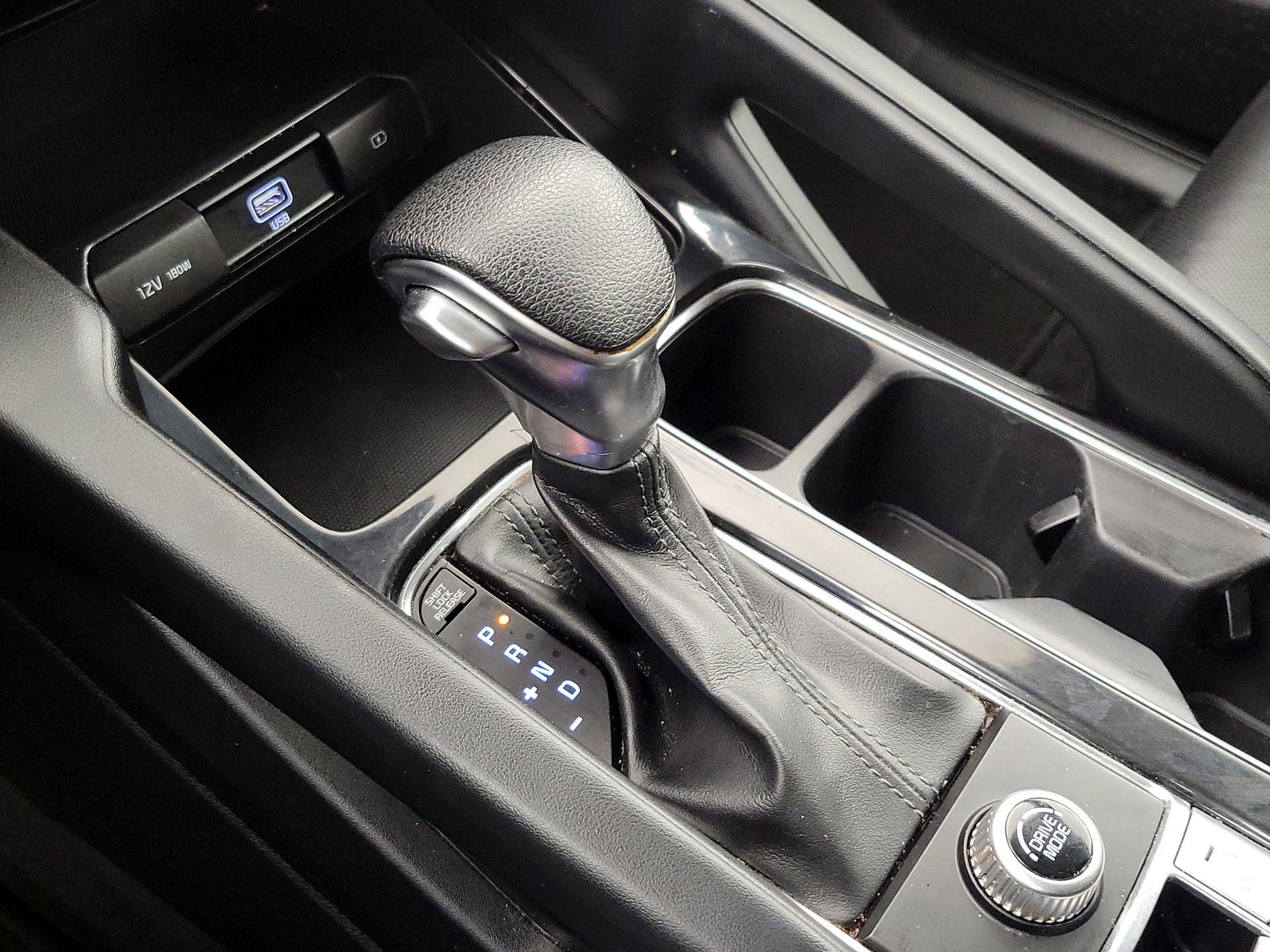 Thumbnail: 2020 Kia Telluride - 17