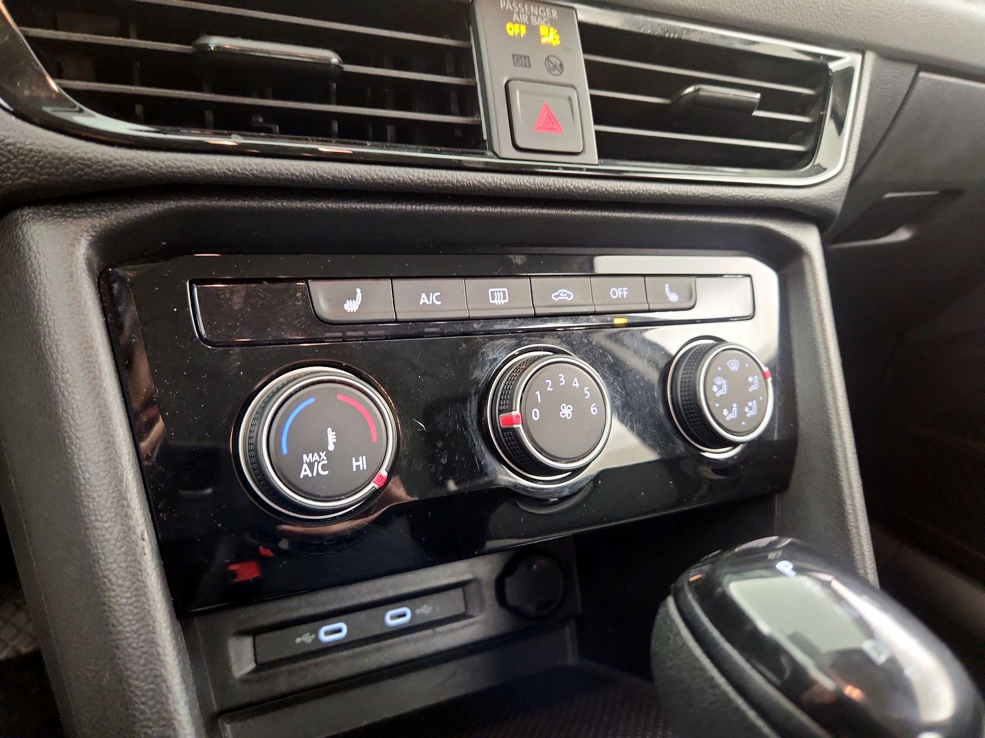 Thumbnail: 2023 Volkswagen Taos - 16