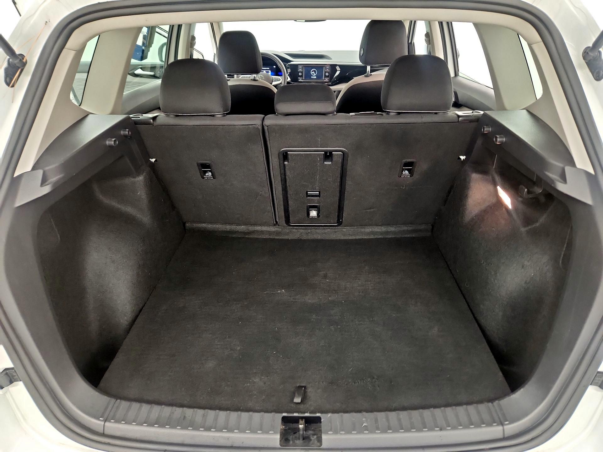 Thumbnail: 2023 Volkswagen Taos - 20