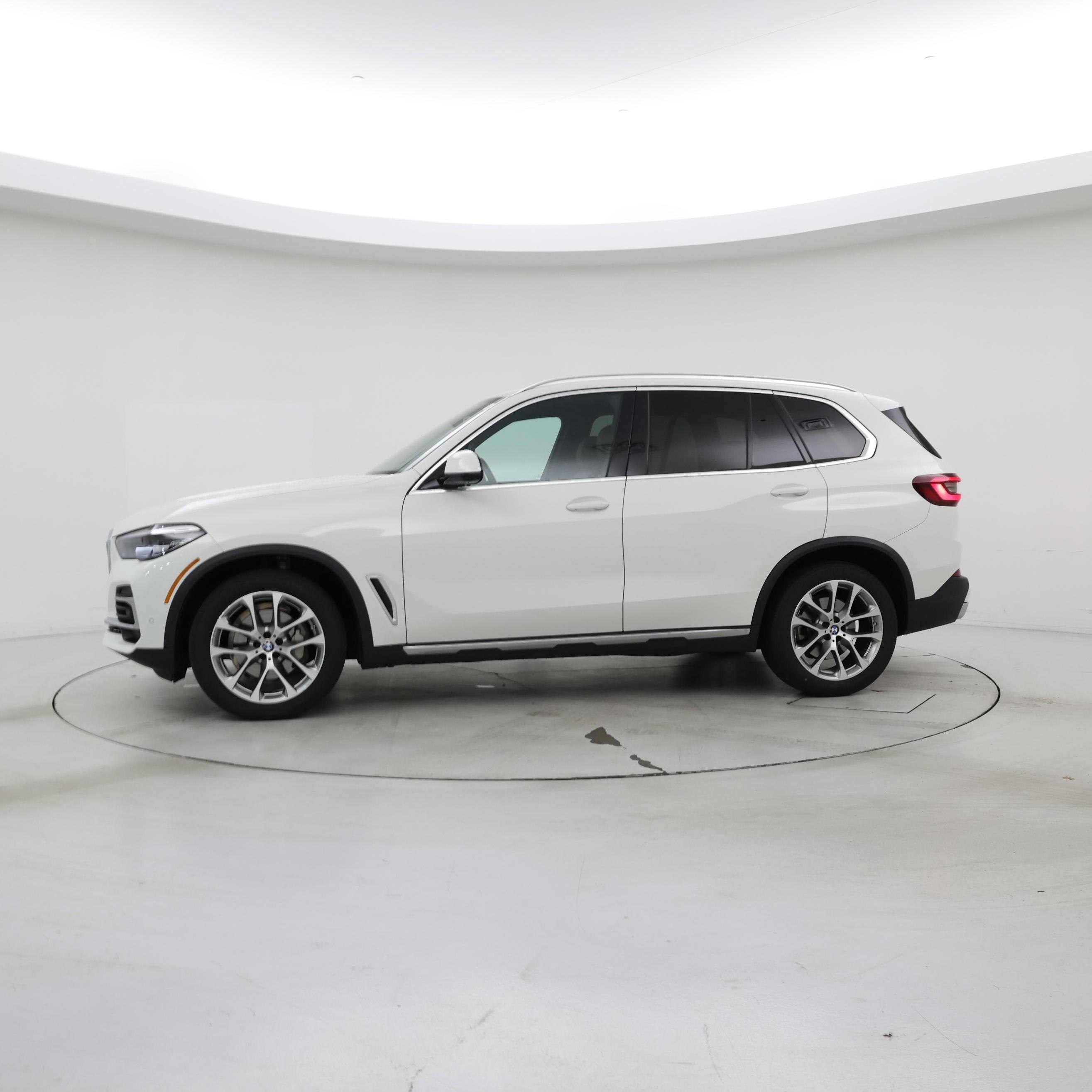 Thumbnail: 2023 BMW X5 - 3