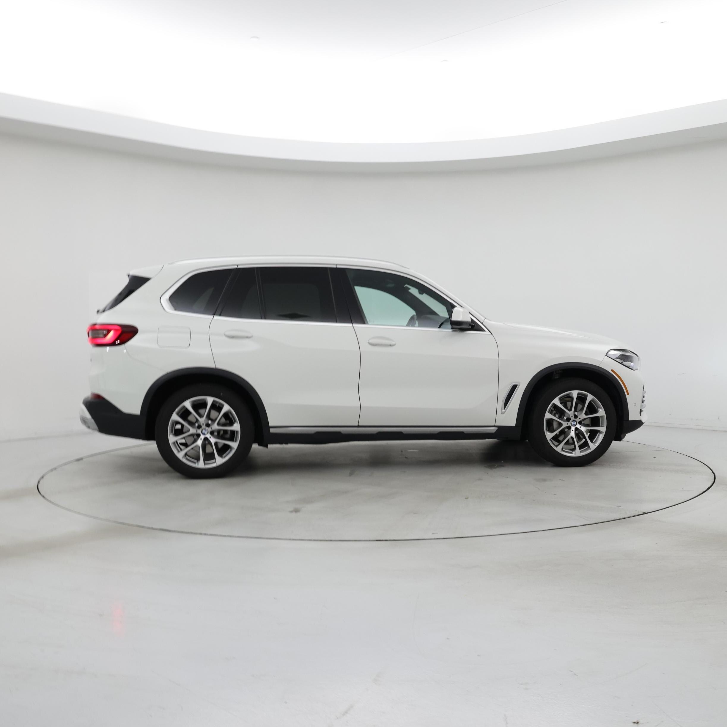 Thumbnail: 2023 BMW X5 - 7