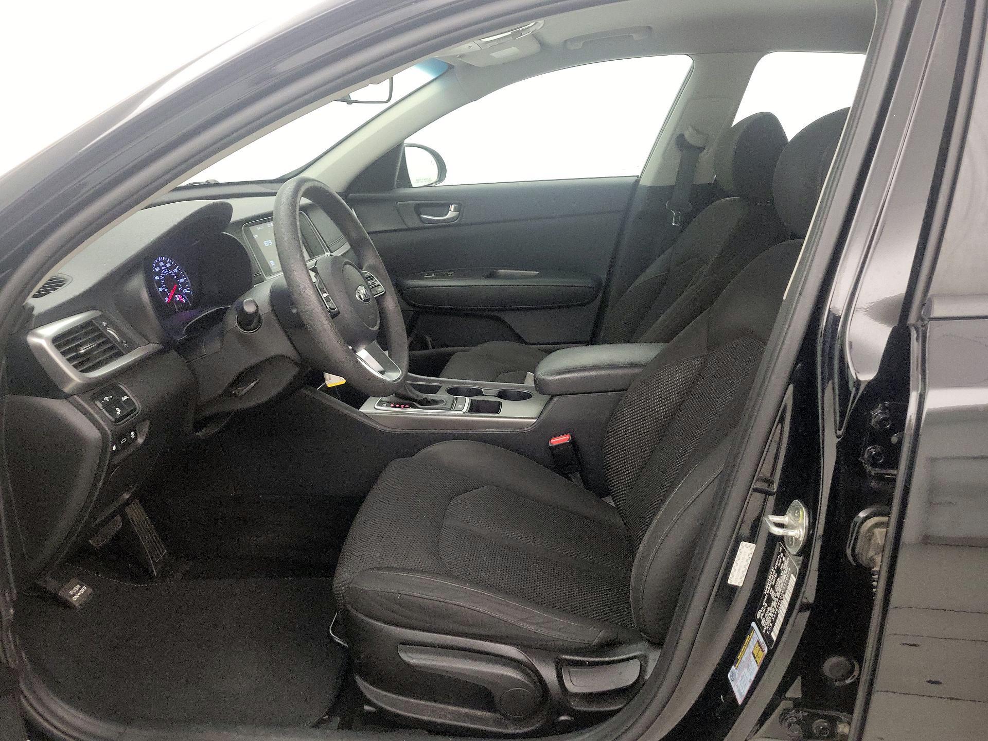 Thumbnail: 2019 Kia Optima - 11