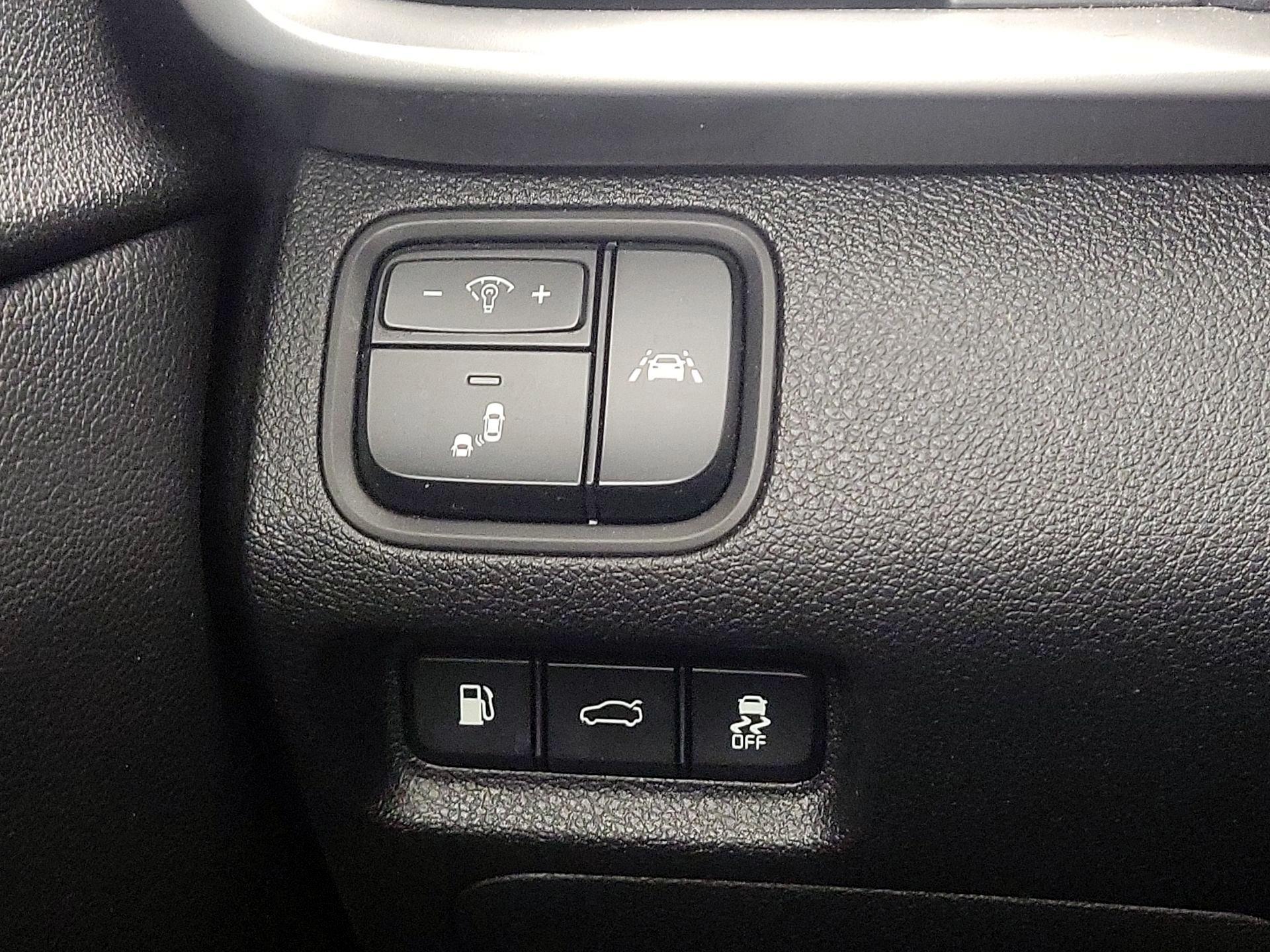 Thumbnail: 2019 Kia Optima - 13