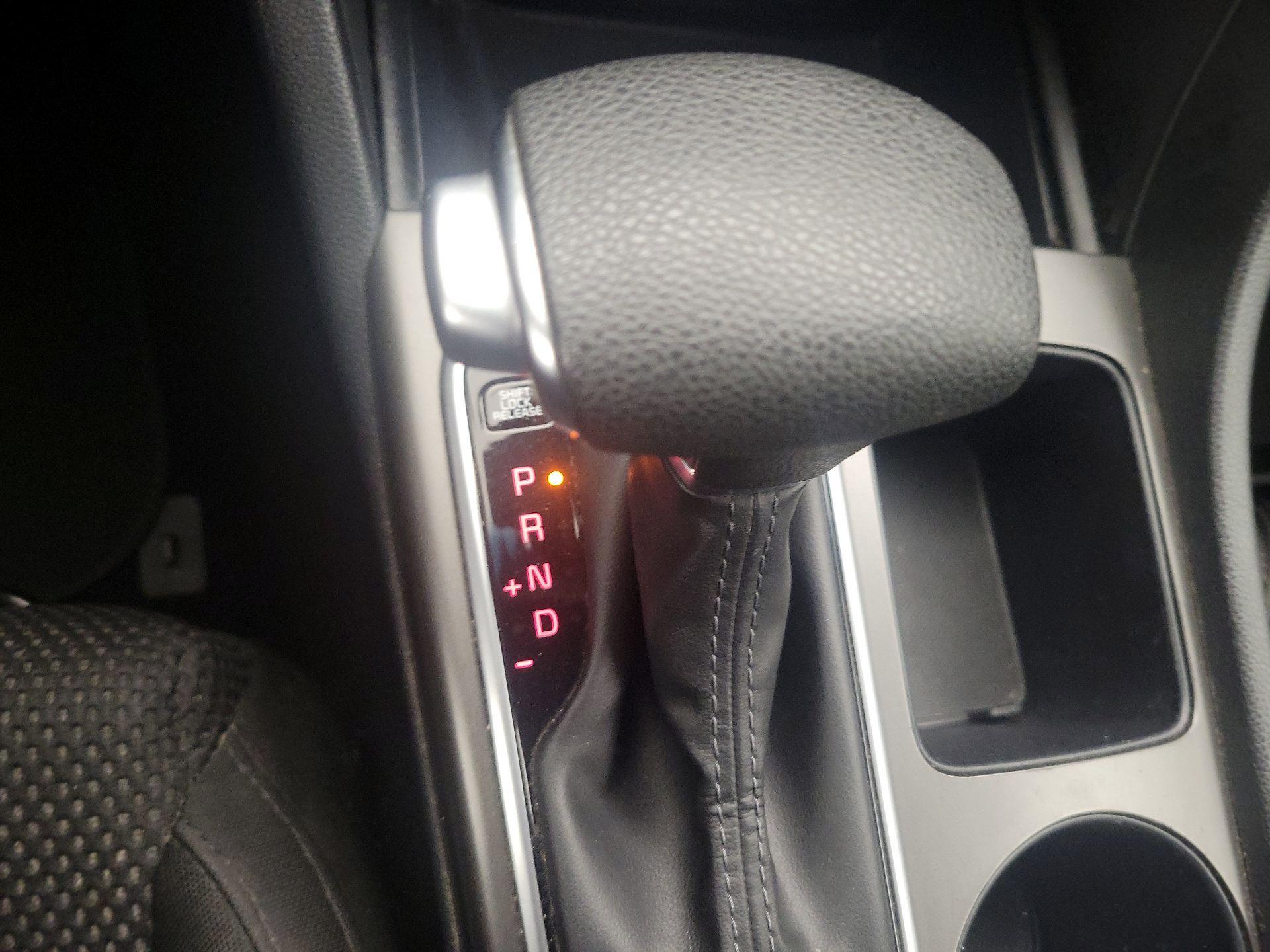 Thumbnail: 2019 Kia Optima - 17