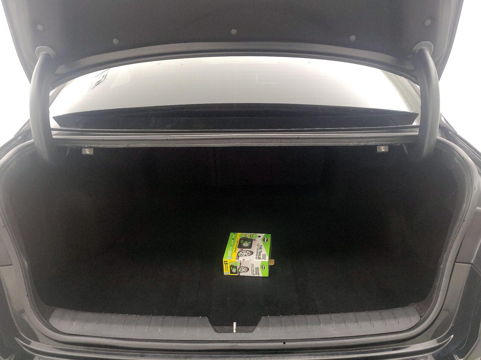 Thumbnail: 2019 Kia Optima - 20