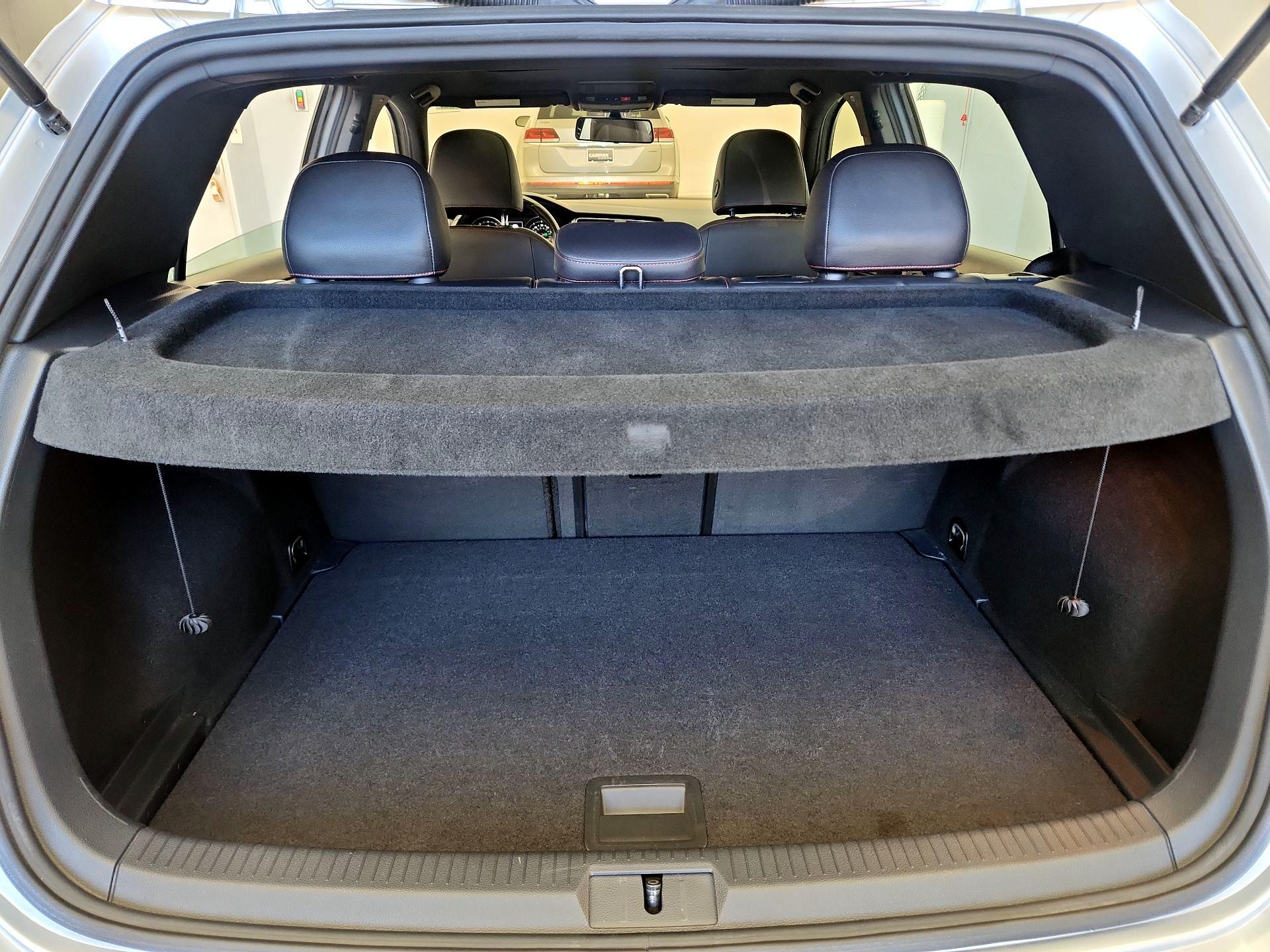 Thumbnail: 2015 Volkswagen Golf - 20