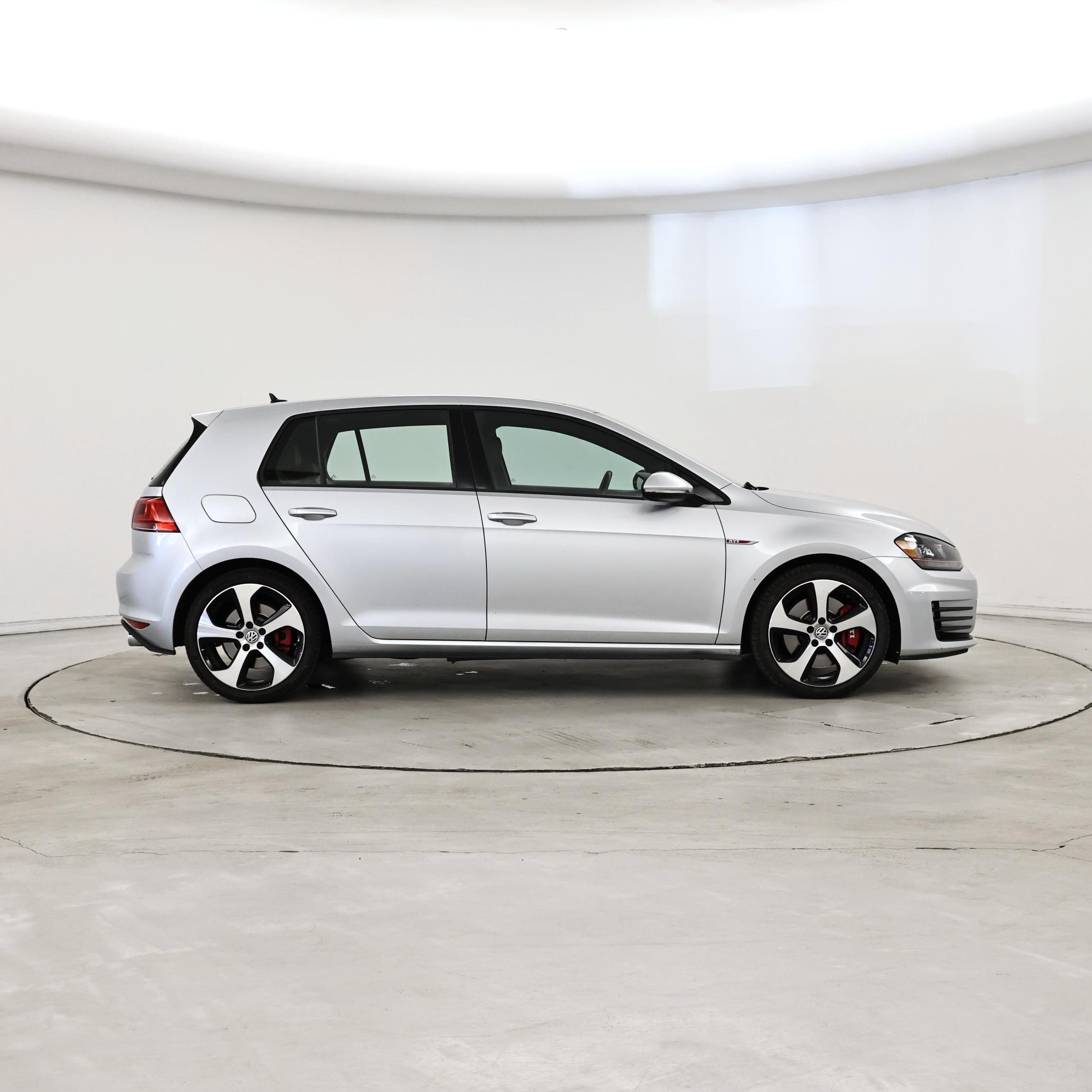Thumbnail: 2015 Volkswagen Golf - 7