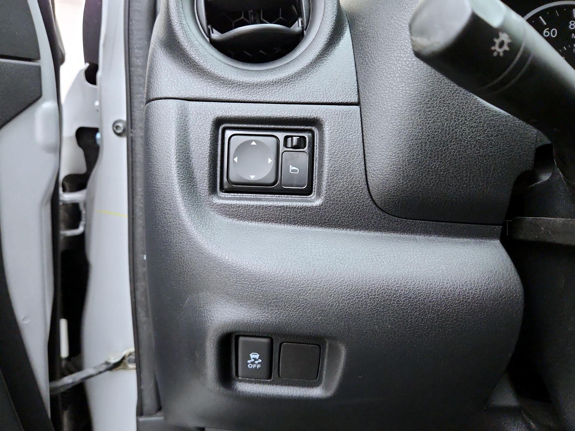 Thumbnail: 2017 Nissan Versa - 13