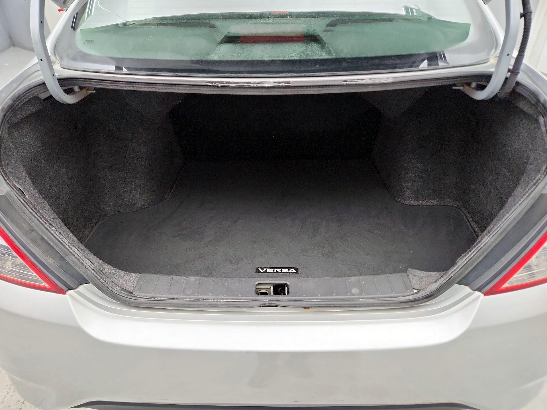 Thumbnail: 2017 Nissan Versa - 18