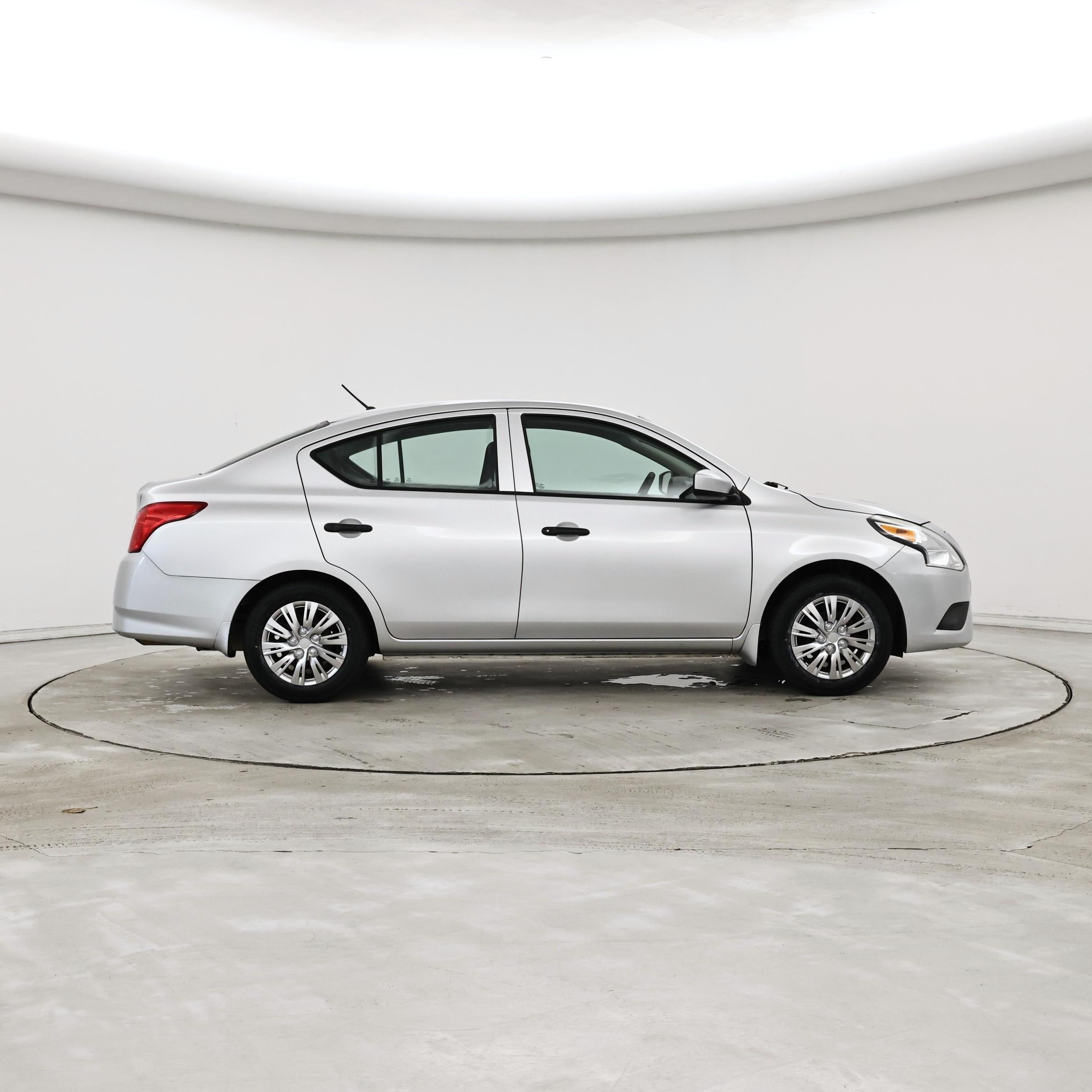 Thumbnail: 2017 Nissan Versa - 7