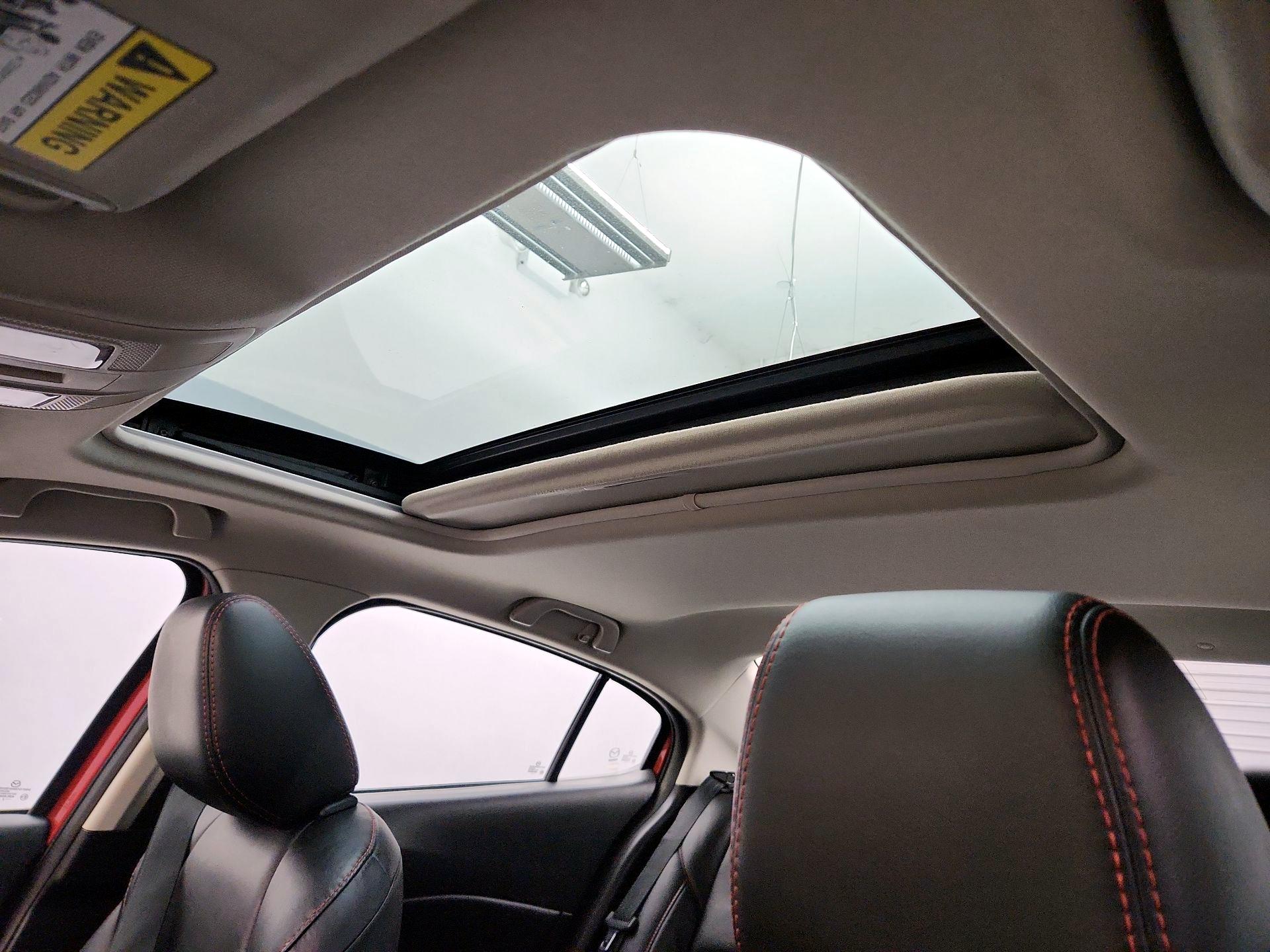 Thumbnail: 2014 Mazda Mazda3 - 20