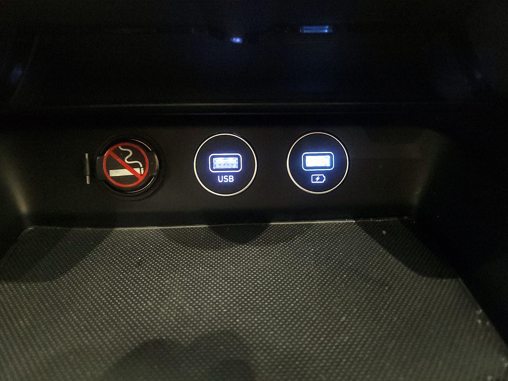 Thumbnail: 2022 Genesis G70 - 19