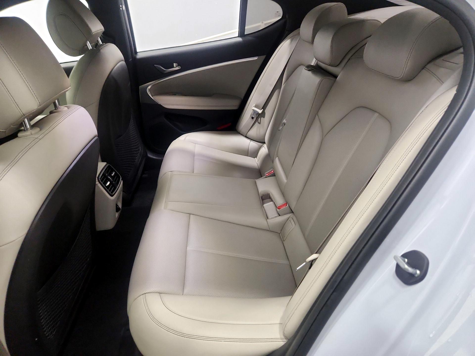 Thumbnail: 2022 Genesis G70 - 20