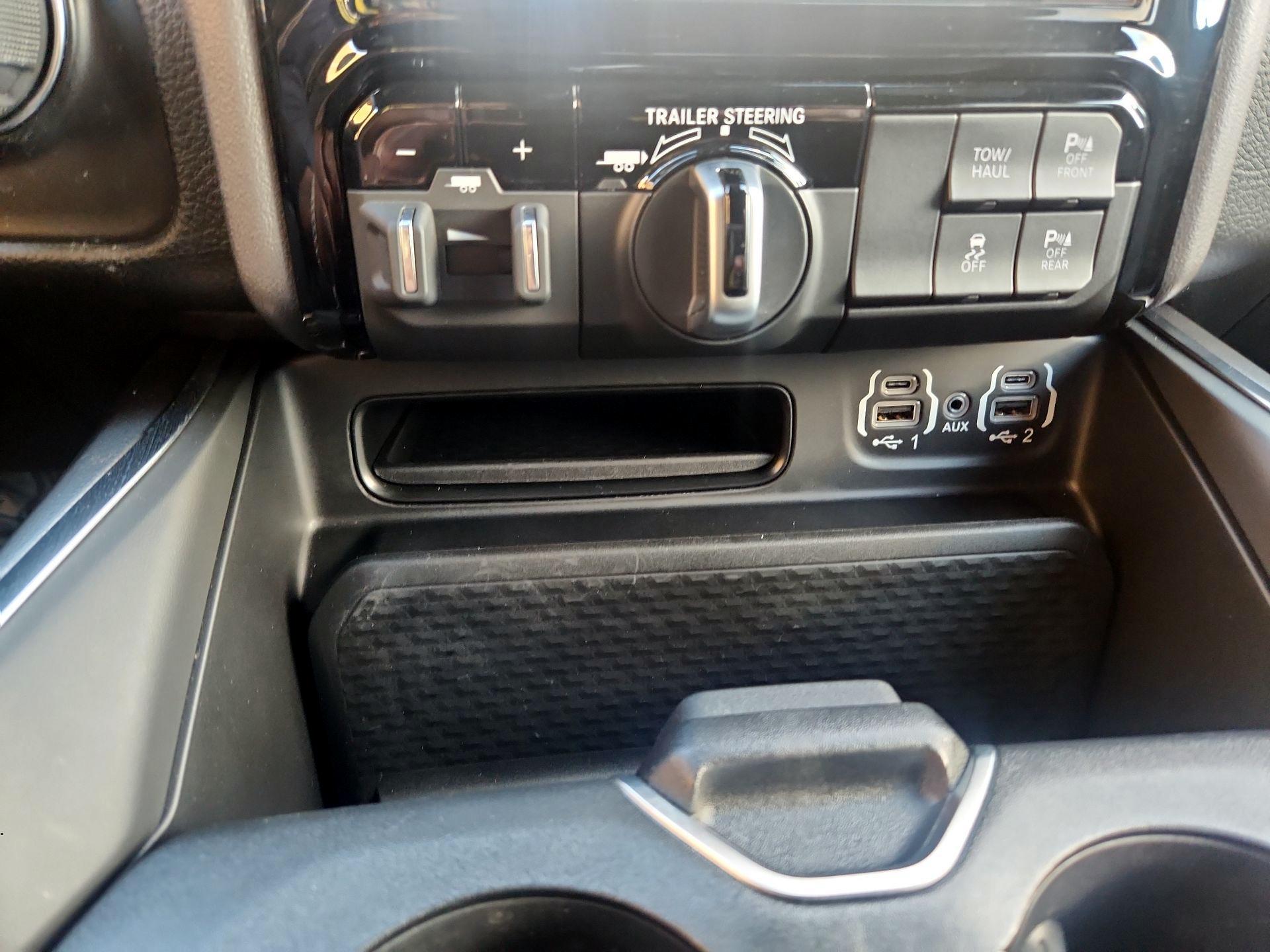 Thumbnail: 2024 RAM 1500 - 19