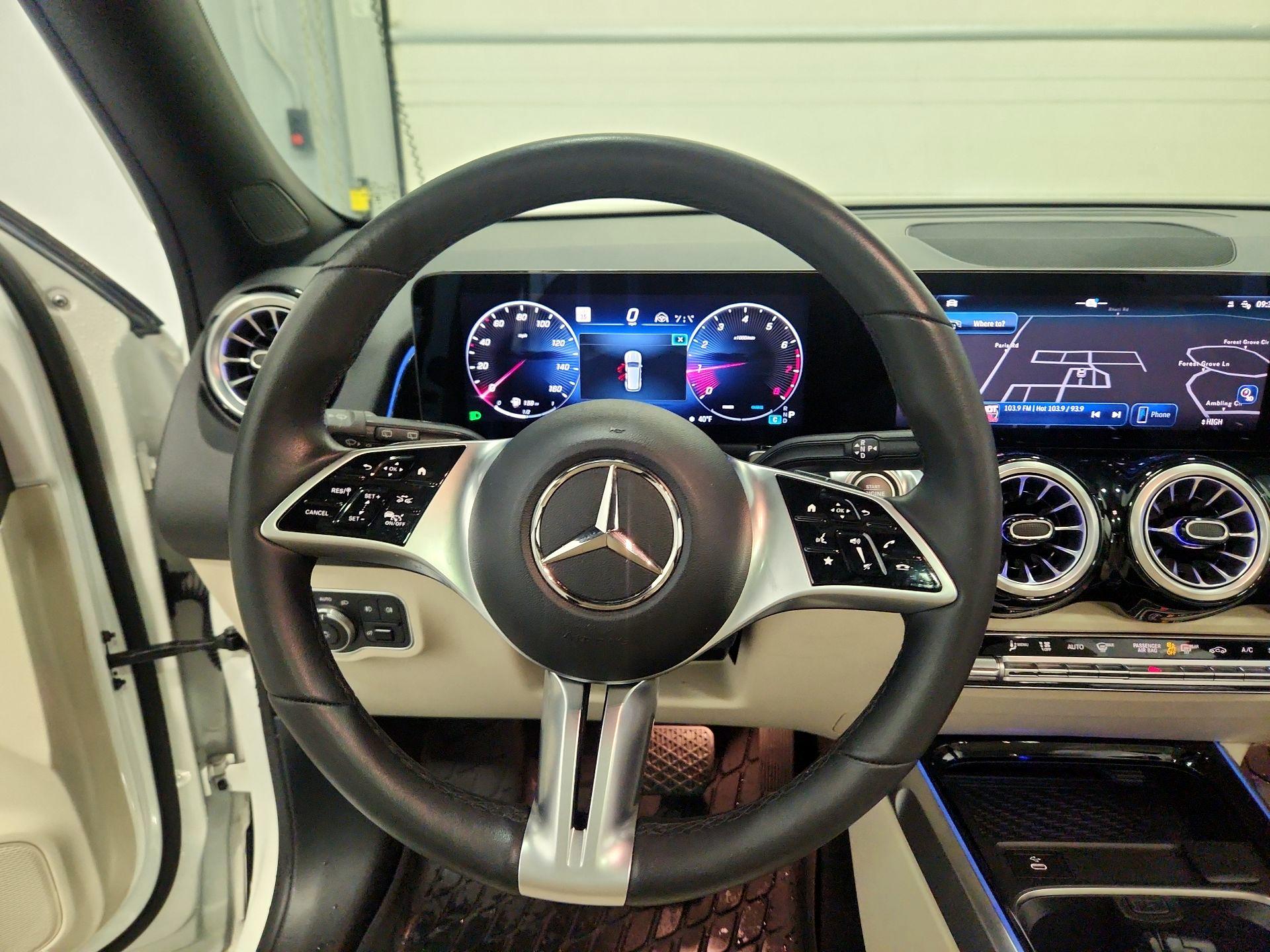 Thumbnail: 2024 Mercedes-Benz GLB - 10