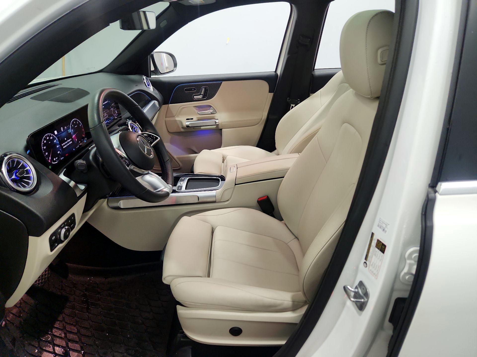 Thumbnail: 2024 Mercedes-Benz GLB - 11