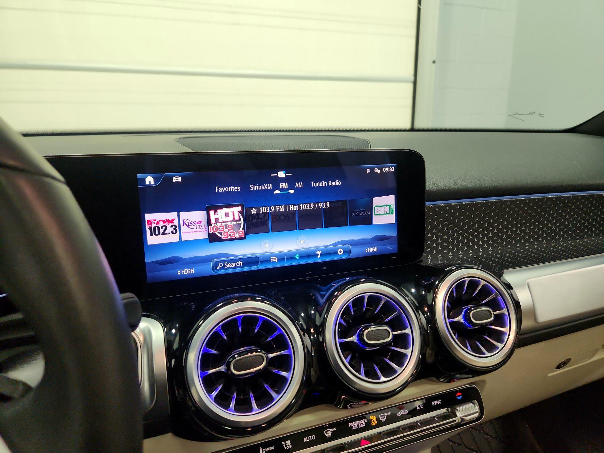 Thumbnail: 2024 Mercedes-Benz GLB - 16