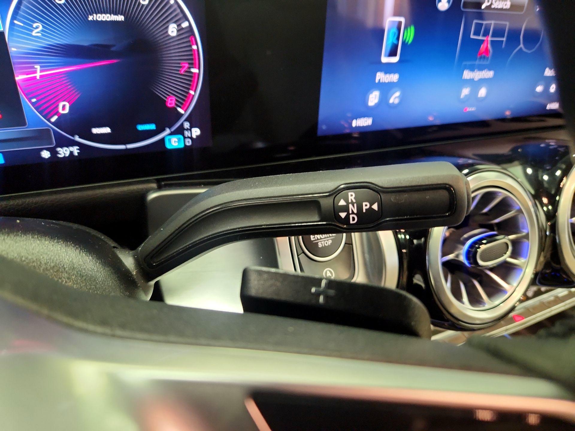 Thumbnail: 2024 Mercedes-Benz GLB - 18