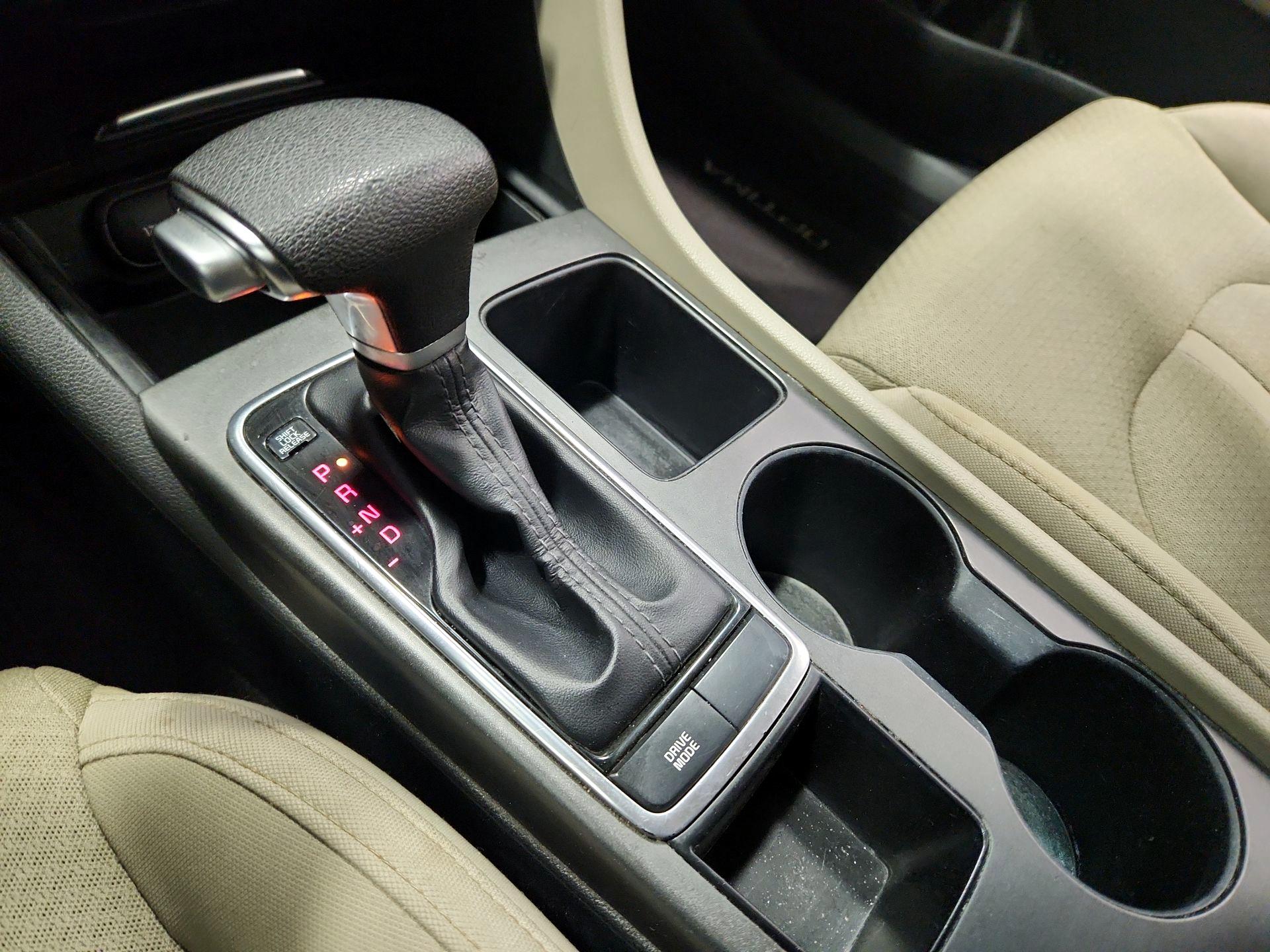 Thumbnail: 2018 Kia Optima - 17