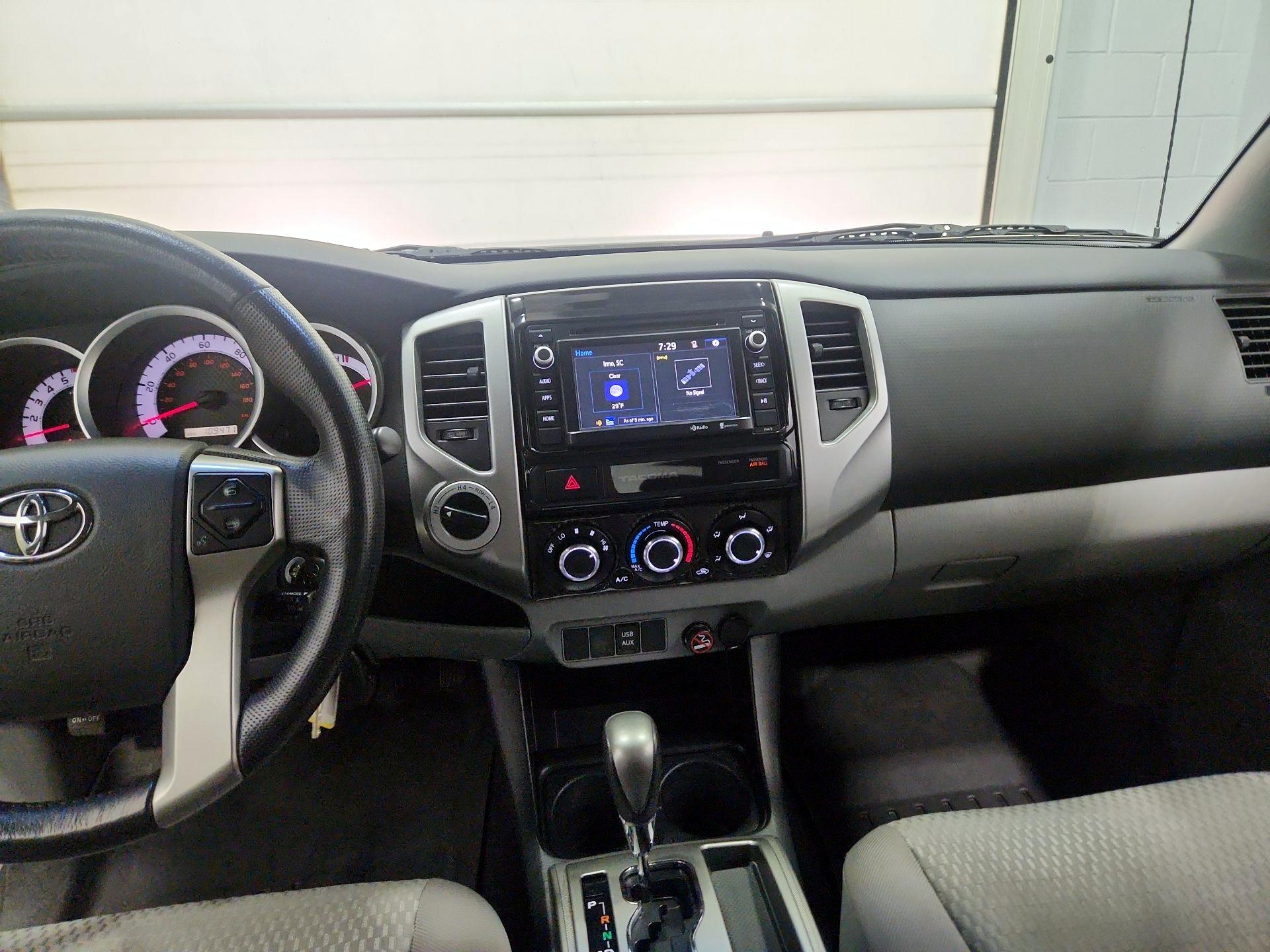 Thumbnail: 2015 Toyota Tacoma - 9