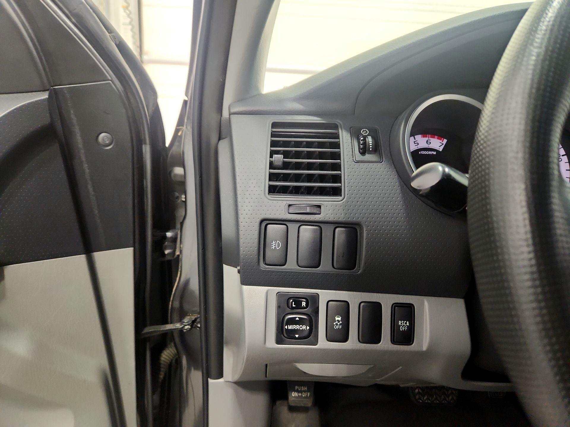 Thumbnail: 2015 Toyota Tacoma - 13