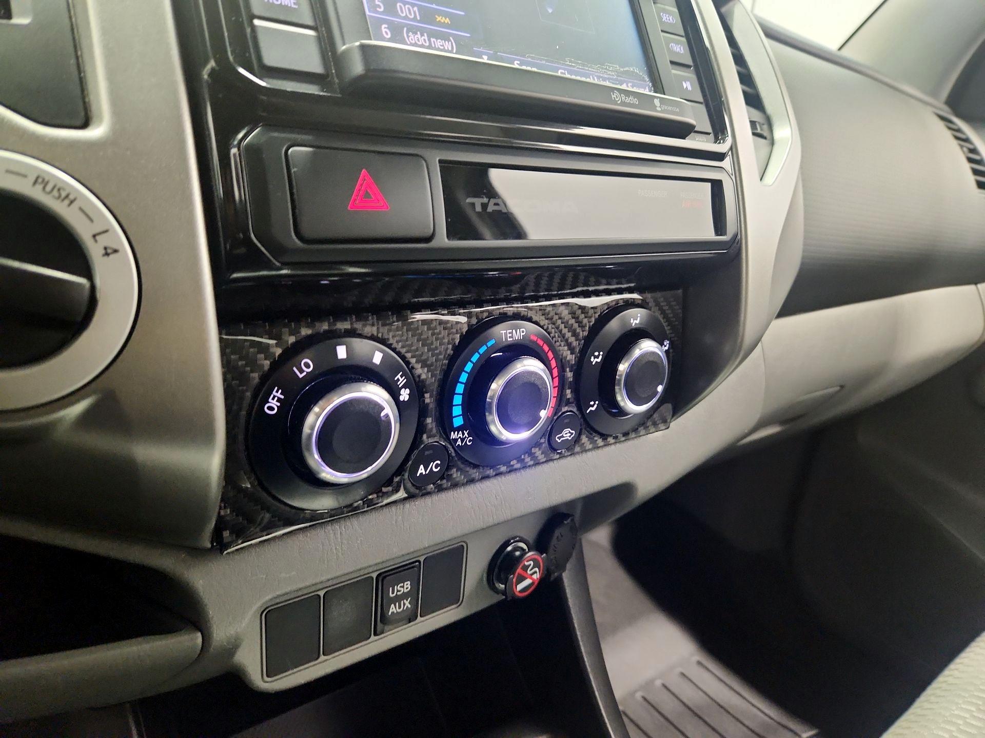 Thumbnail: 2015 Toyota Tacoma - 16