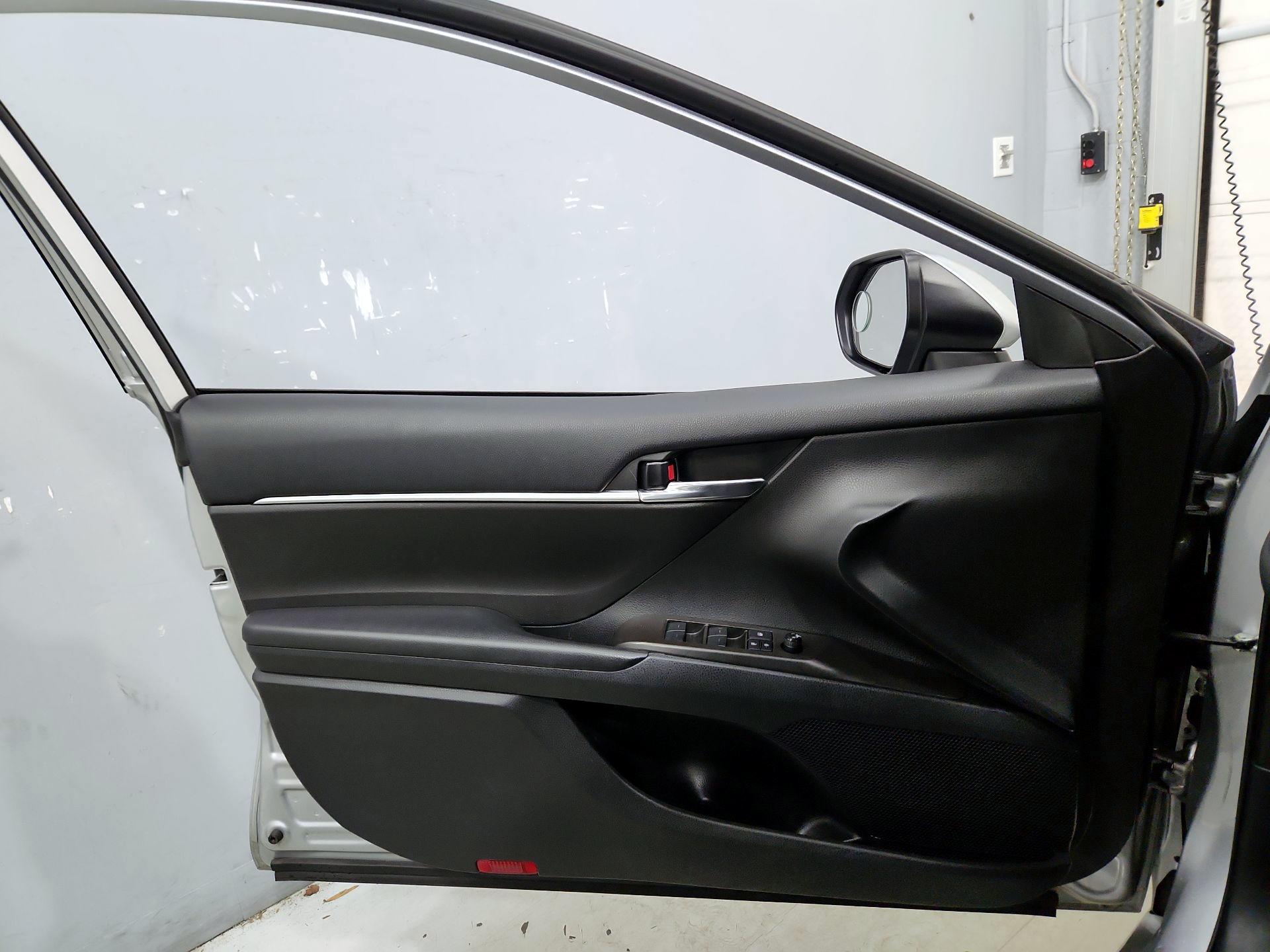 Thumbnail: 2022 Toyota Camry - 12