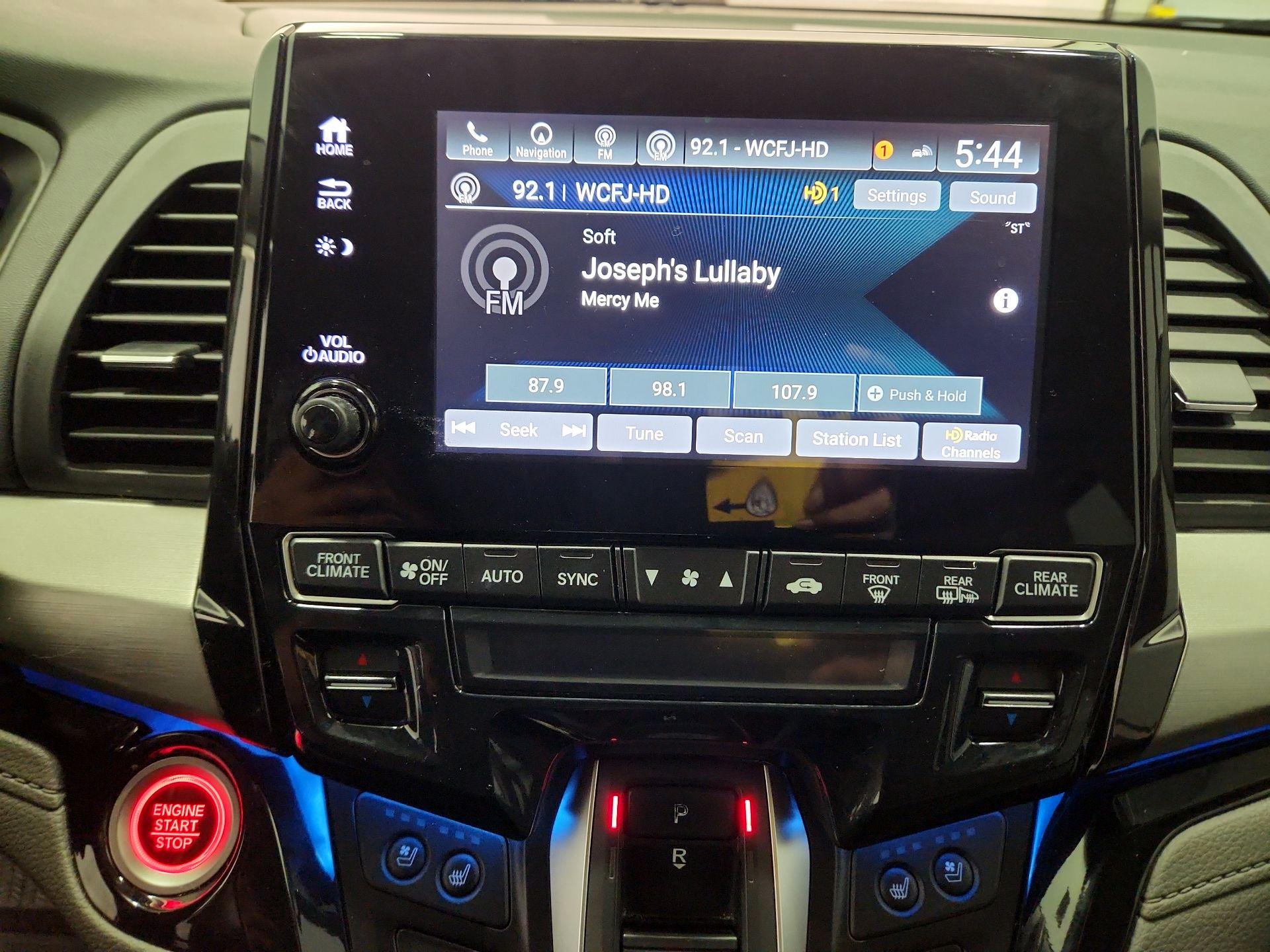 Thumbnail: 2018 Honda Odyssey - 15