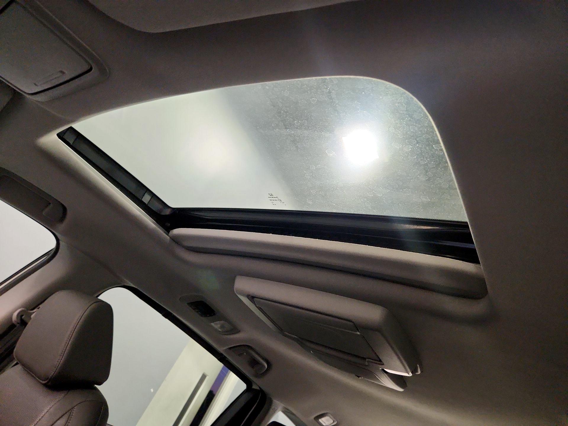 Thumbnail: 2018 Honda Odyssey - 18