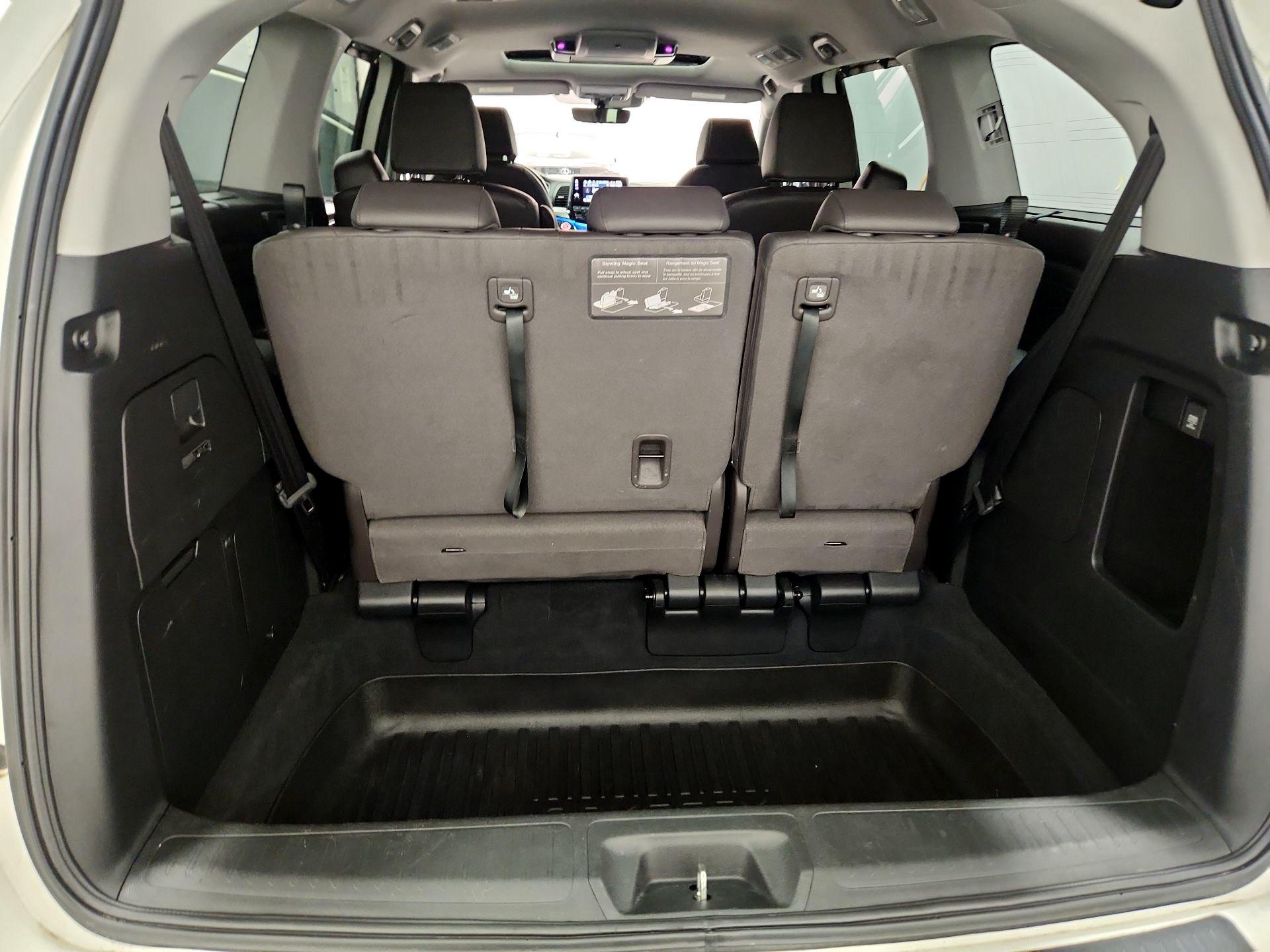 Thumbnail: 2018 Honda Odyssey - 20