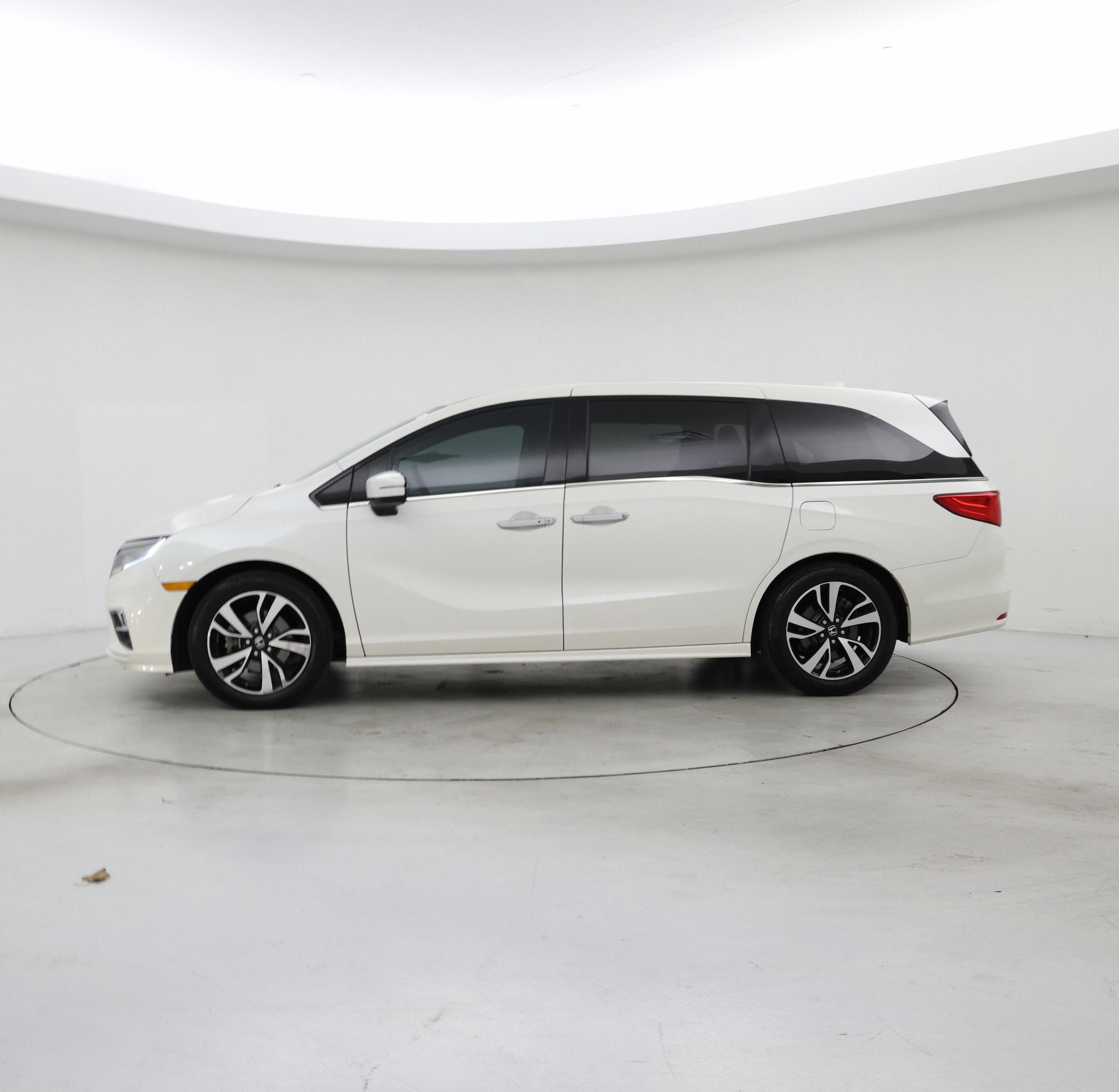 Thumbnail: 2018 Honda Odyssey - 3