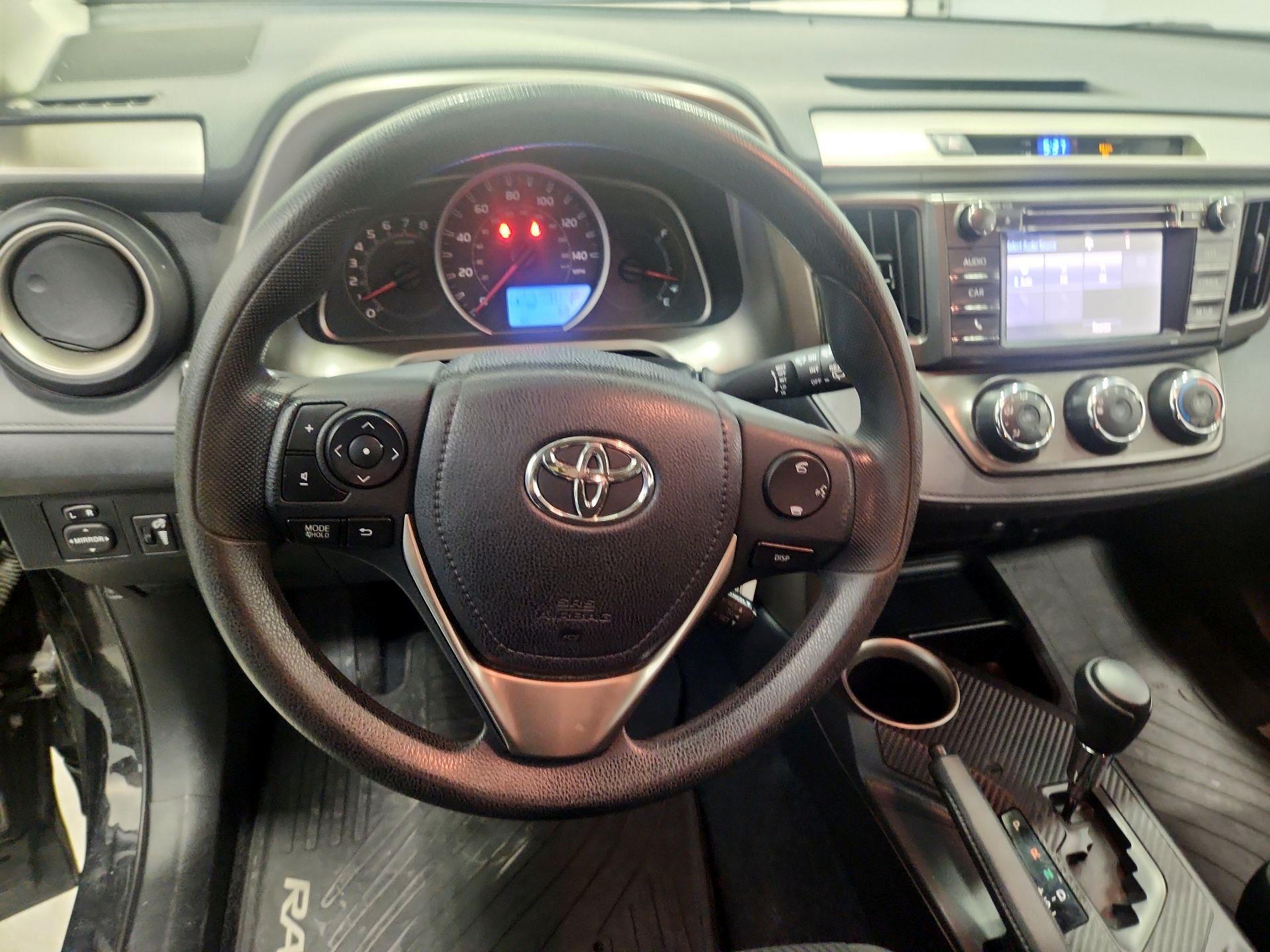 Thumbnail: 2014 Toyota RAV4 - 10