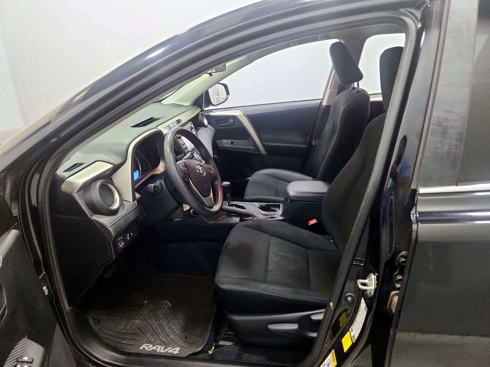 Thumbnail: 2014 Toyota RAV4 - 11